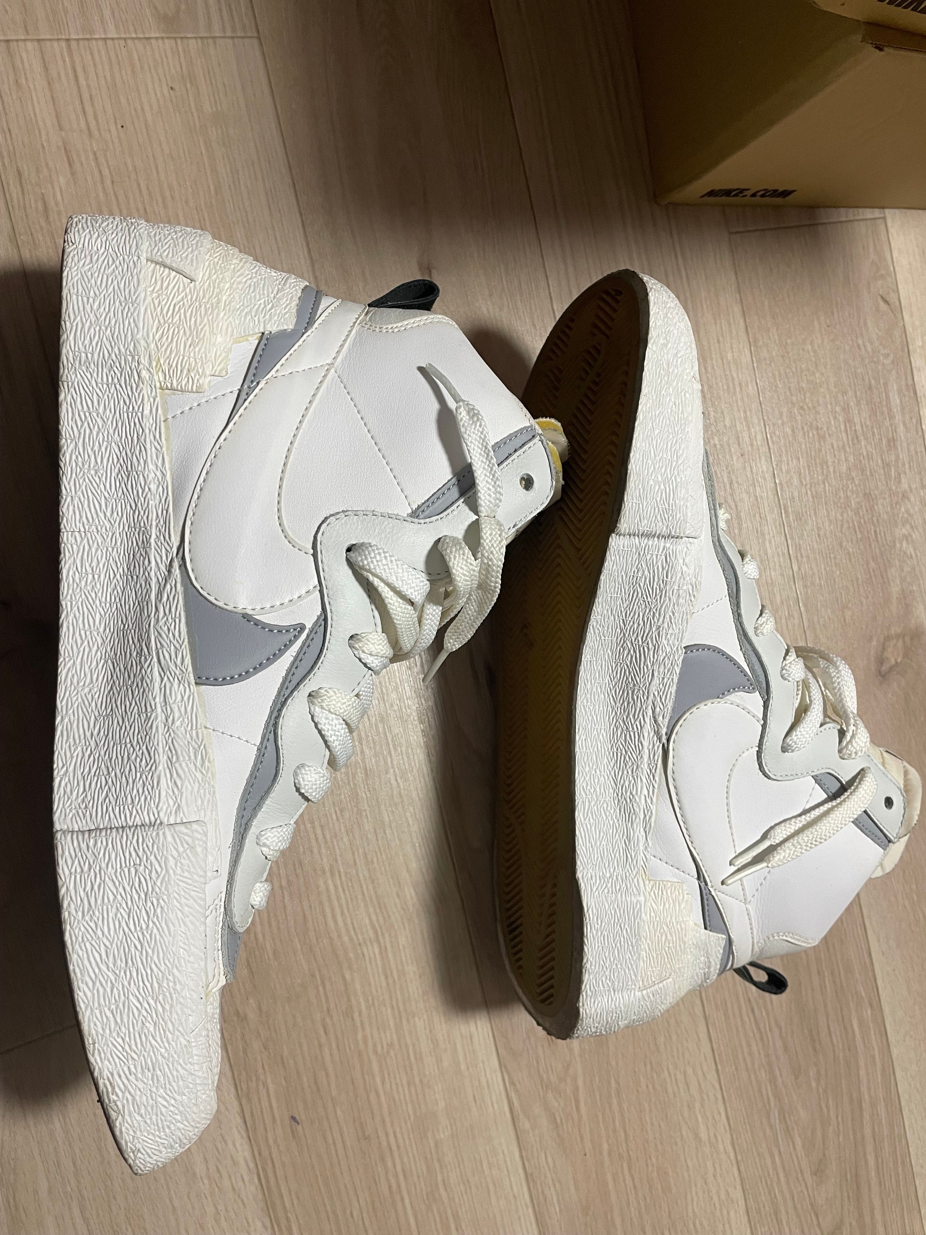 sacai × NIKE BLAZER MID "WHITE/WOLF GREY"