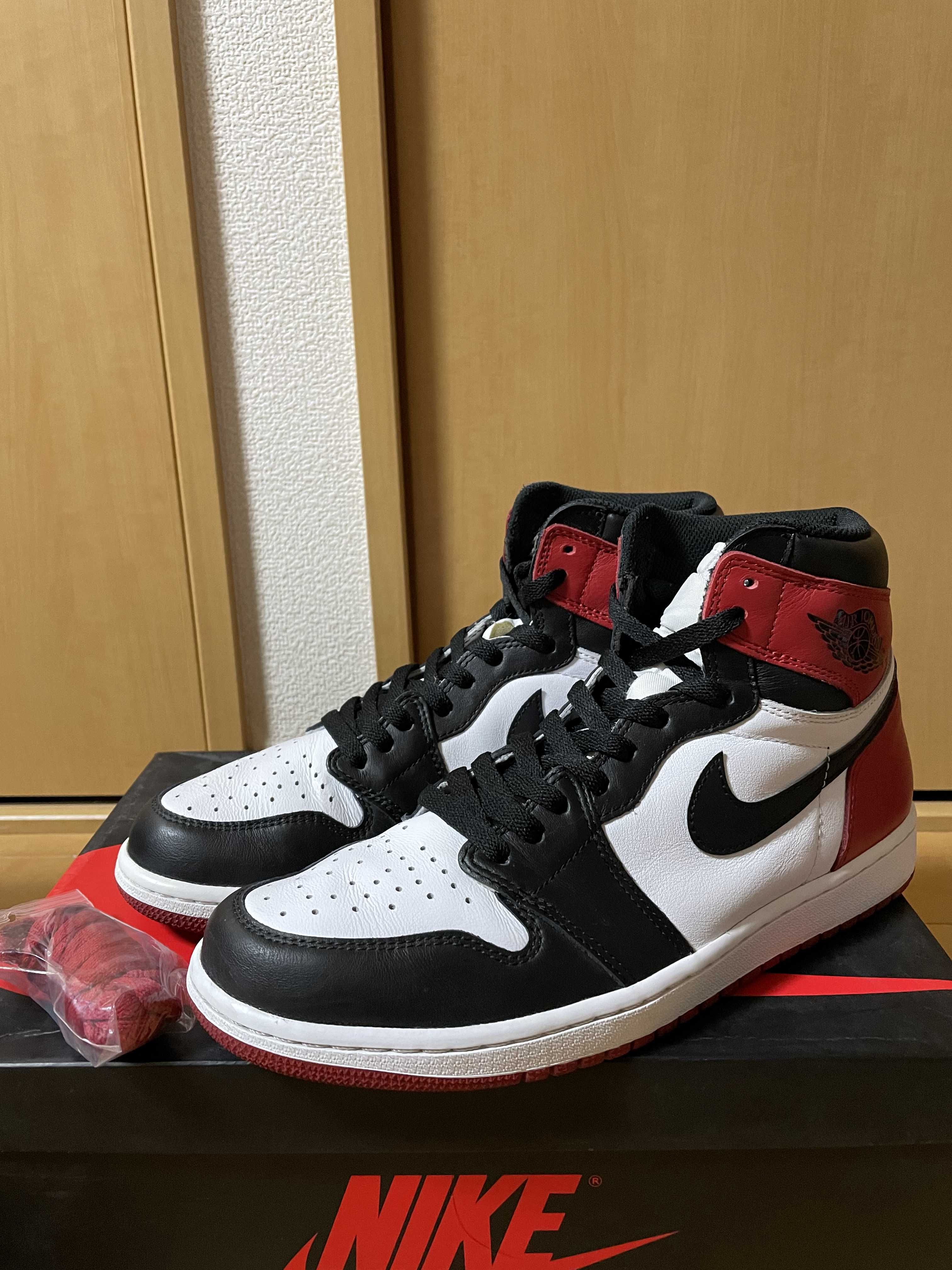 Nike Air Jordan 1 Retro High OG "Black Toe"(2016)