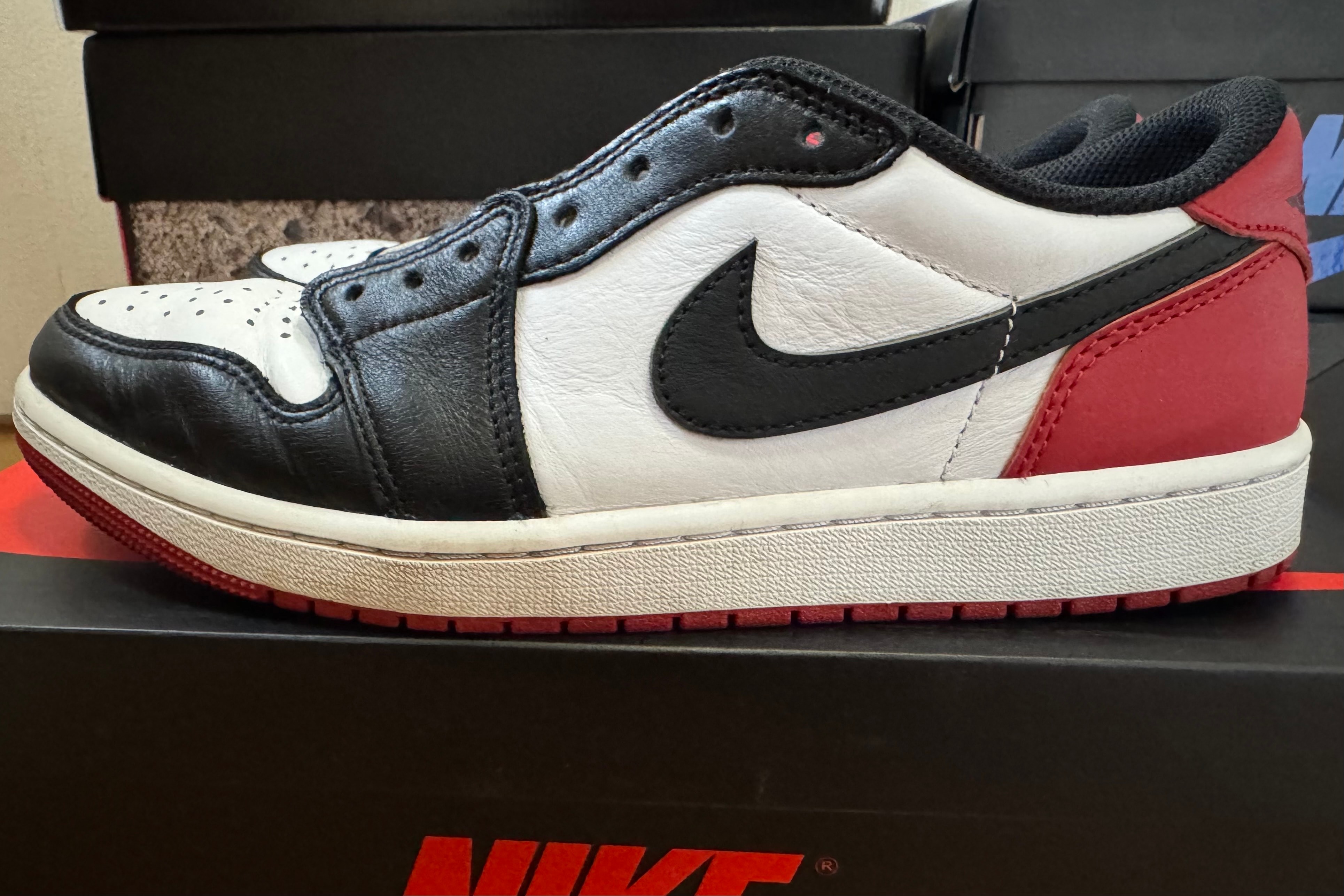 ナイキ エアジョーダン1 レトロ ロー OG "ブラック トゥ"