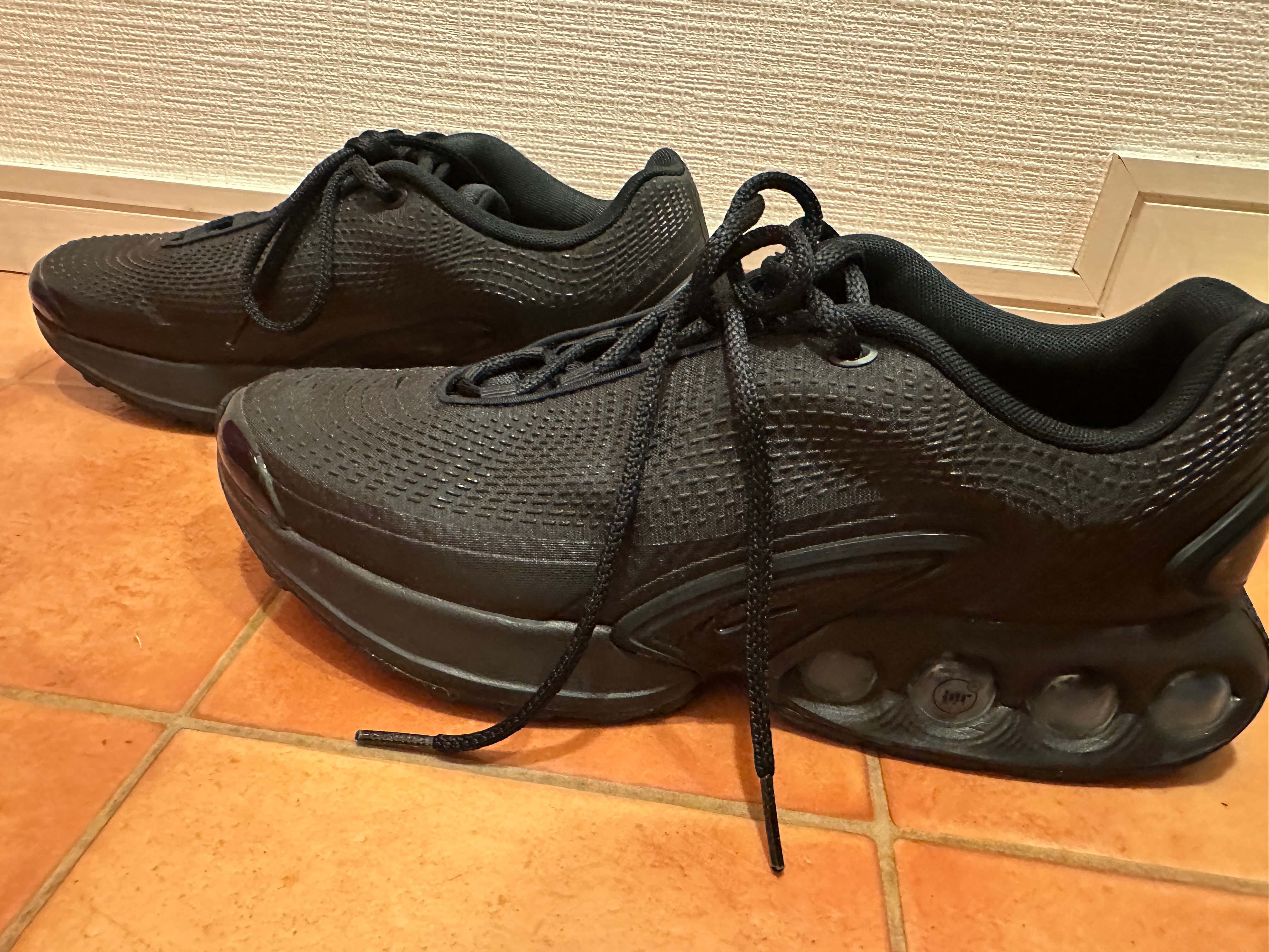 Nike Air Max DN "Black/Metallic Dark Grey"