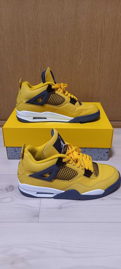 Nike Air Jordan 4 "Tour Yellow"