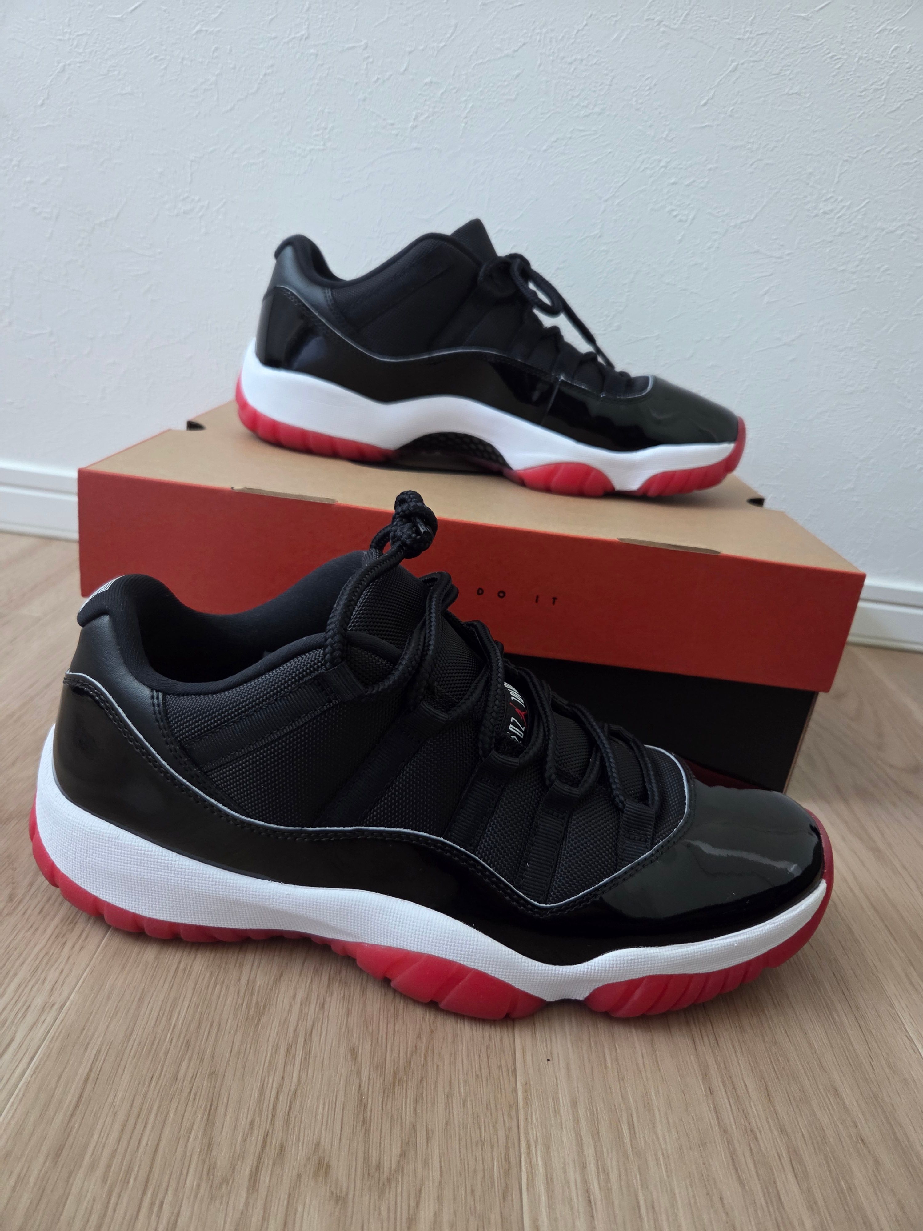Nike Air Jordan 11 Retro Low "Bred" (2025)