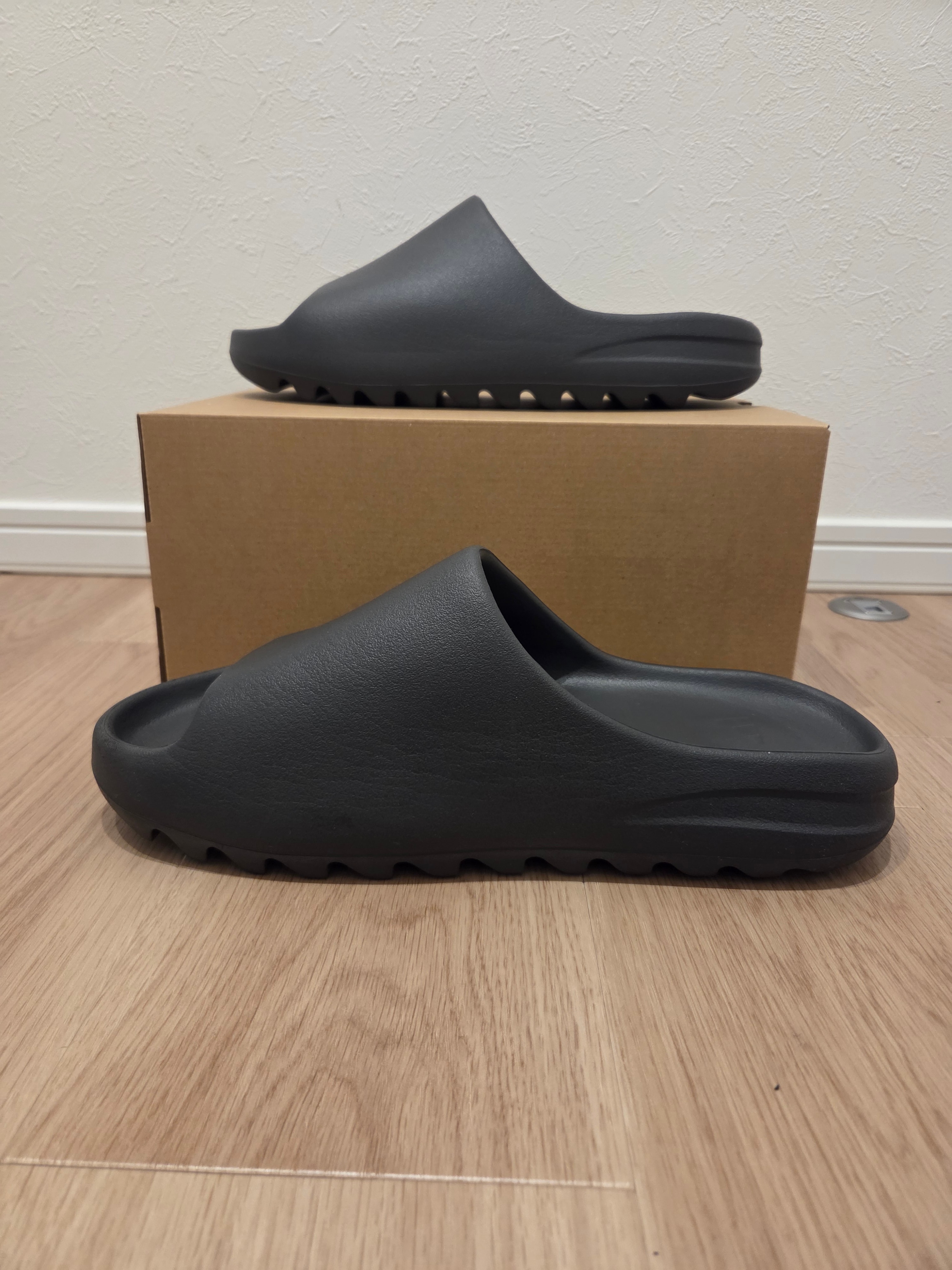 adidas YEEZY Slide "Onyx"