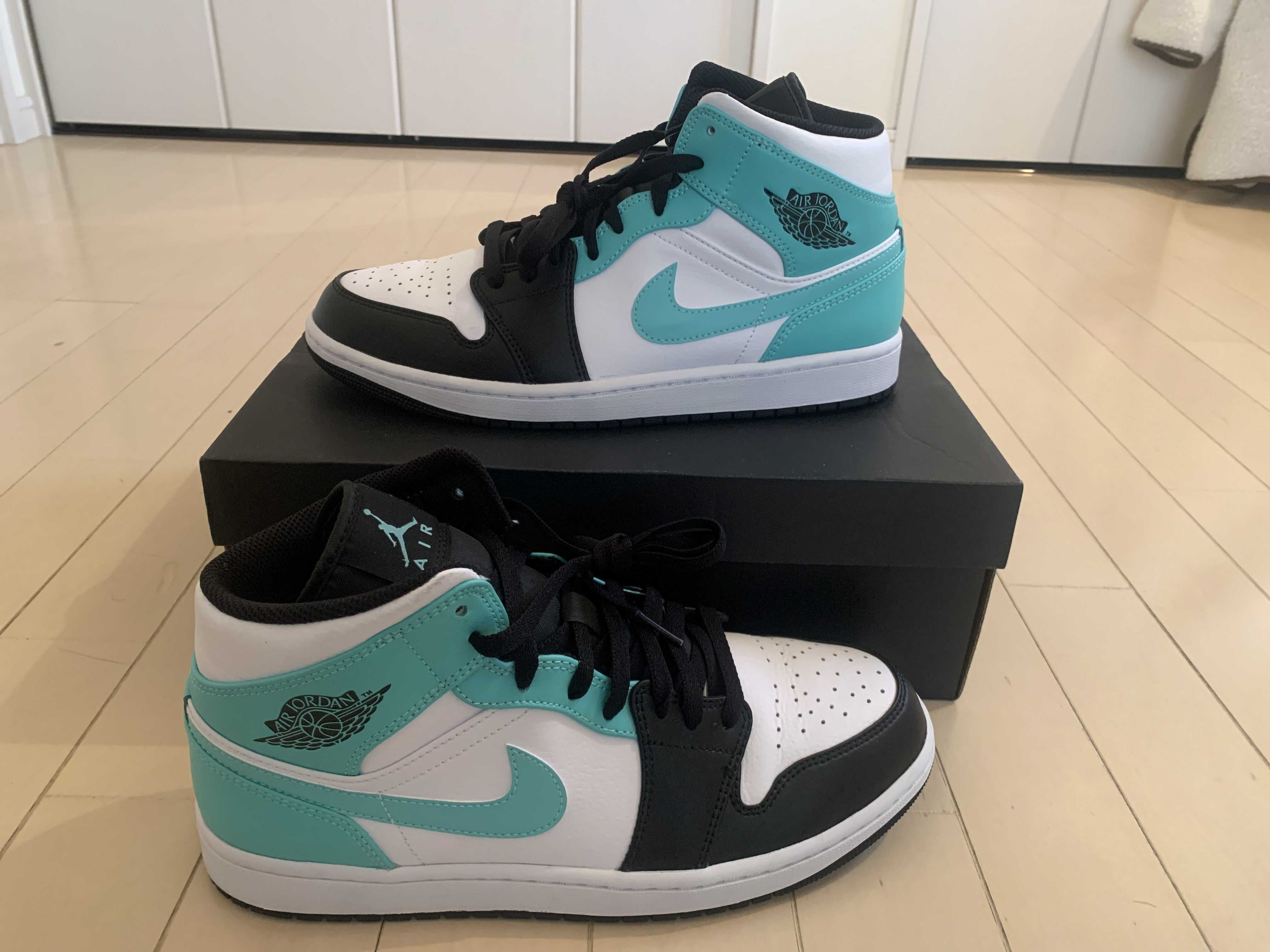 Nike Air Jordan 1 Mid "Tropical Twist"