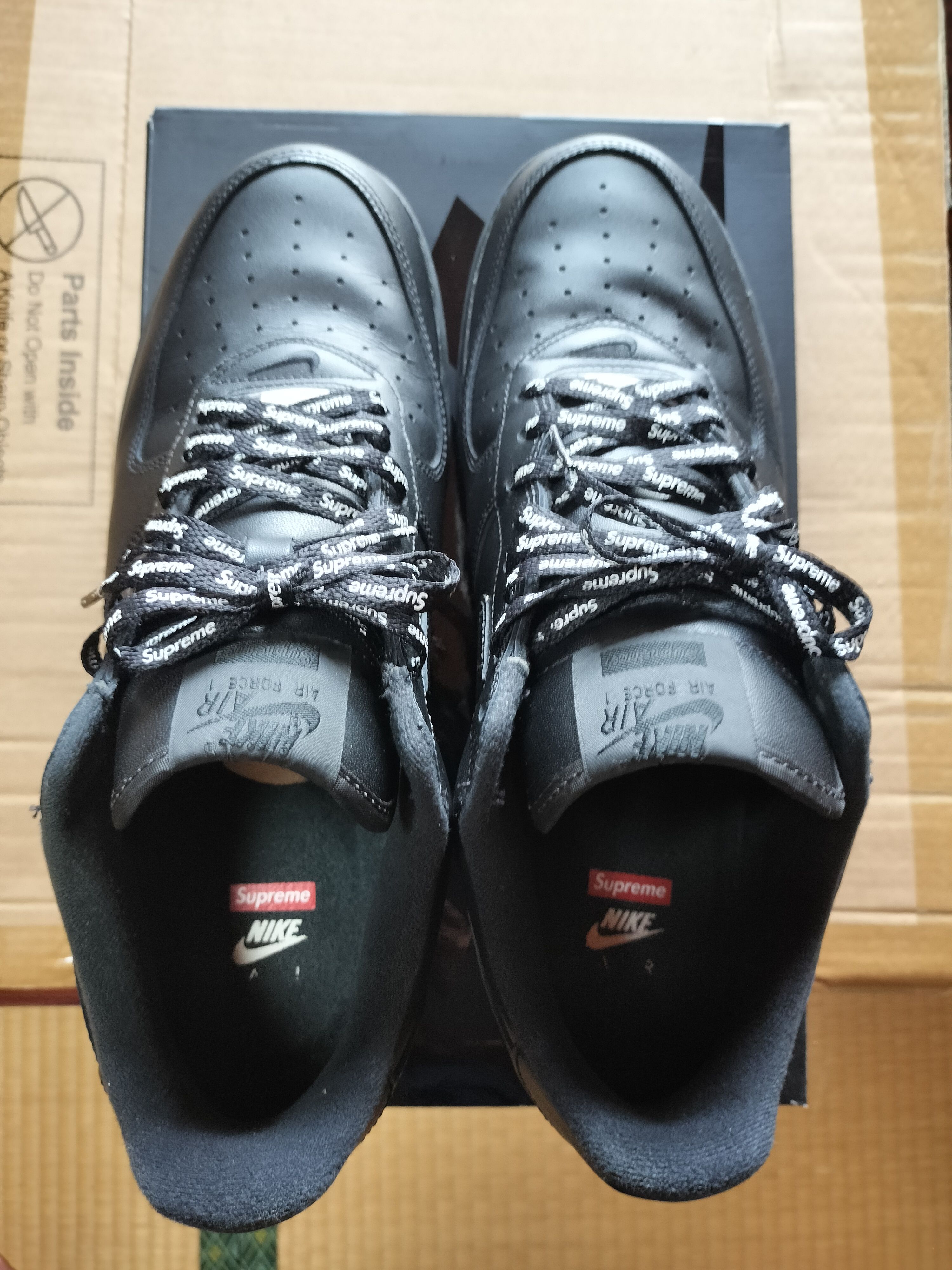 Supreme × Nike Air Force 1 Low "Black"