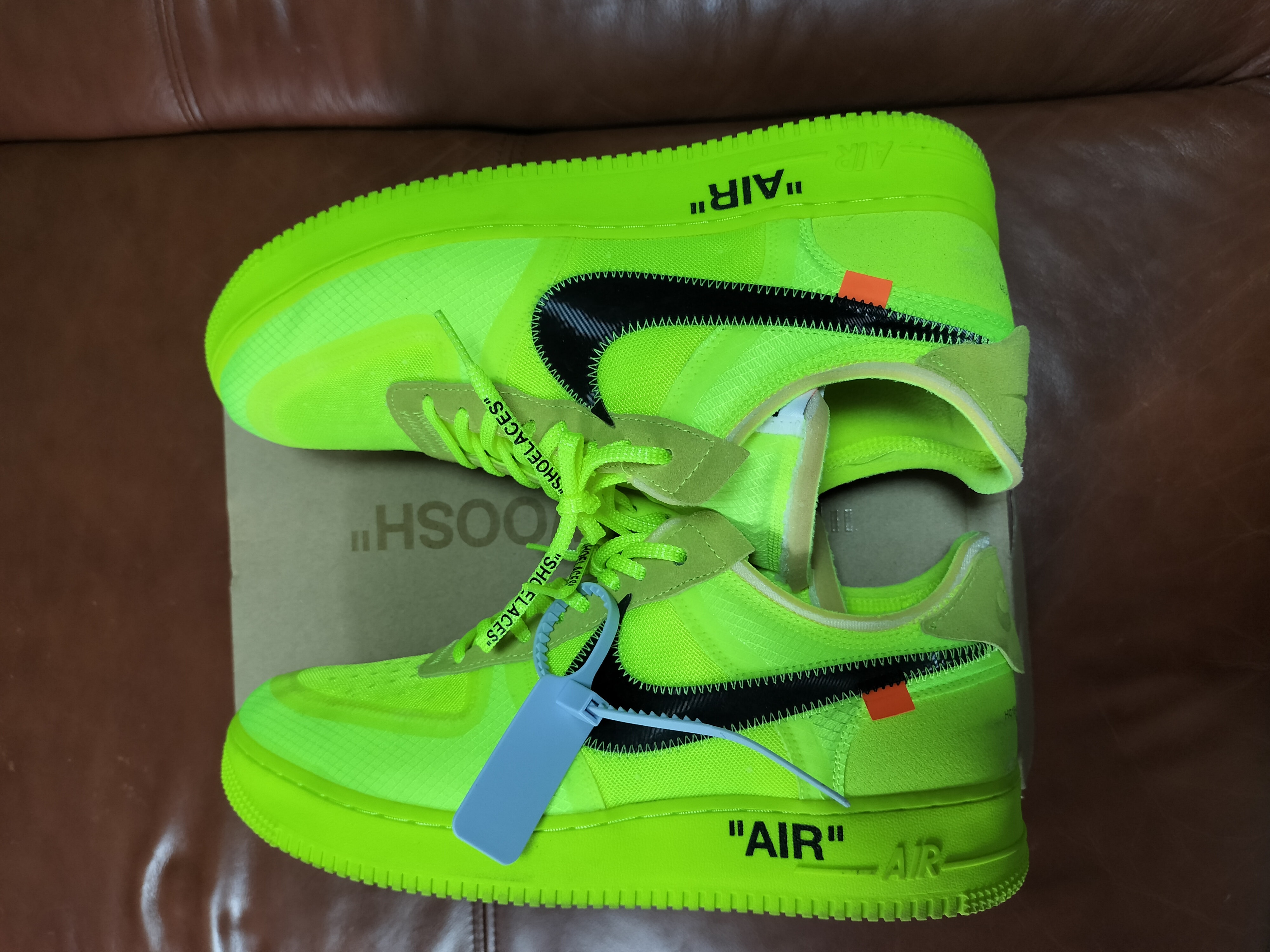 Off-White × Nike Air Force 1 Low "Volt"