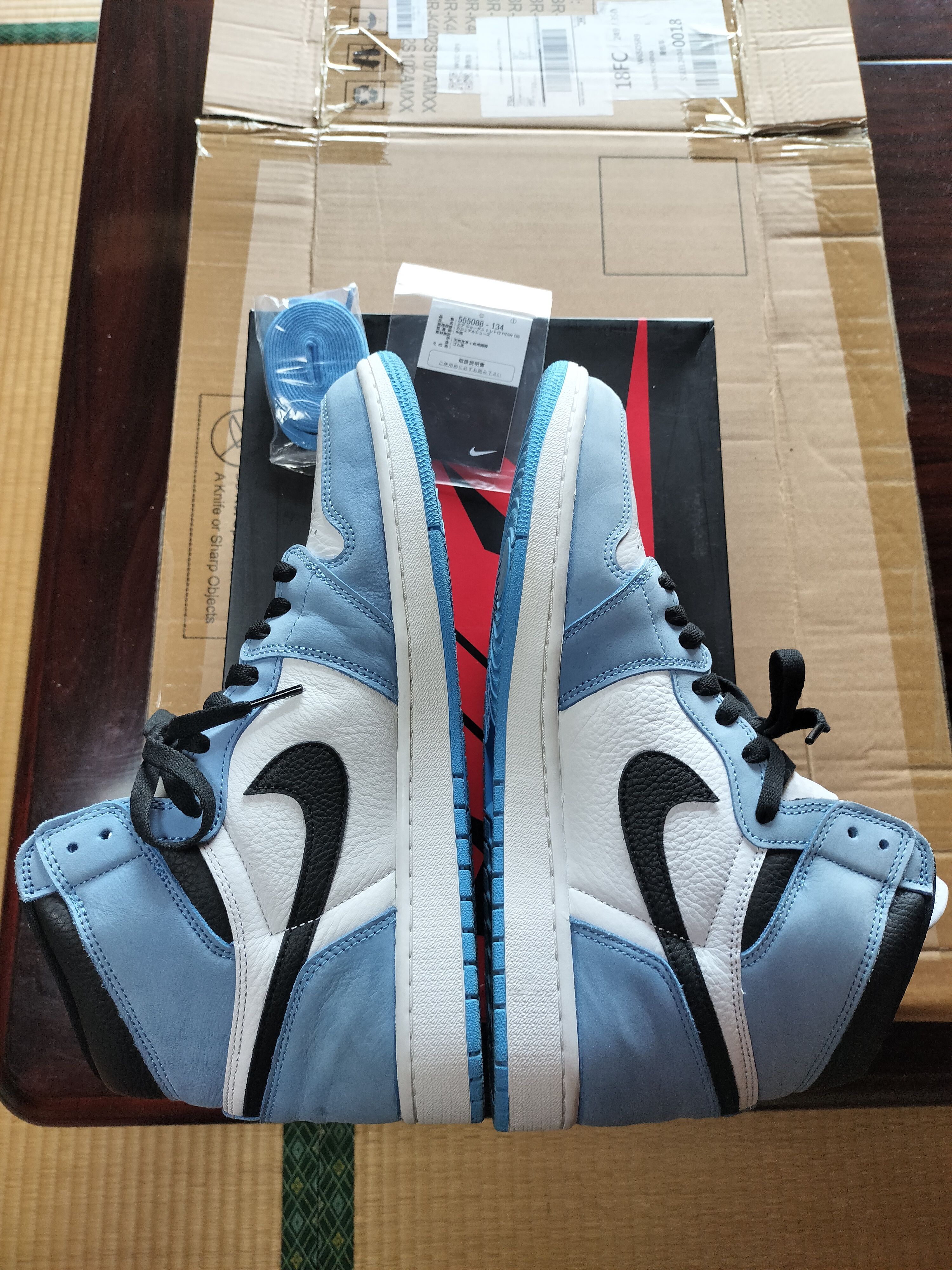 Nike Air Jordan 1 High OG "University Blue"