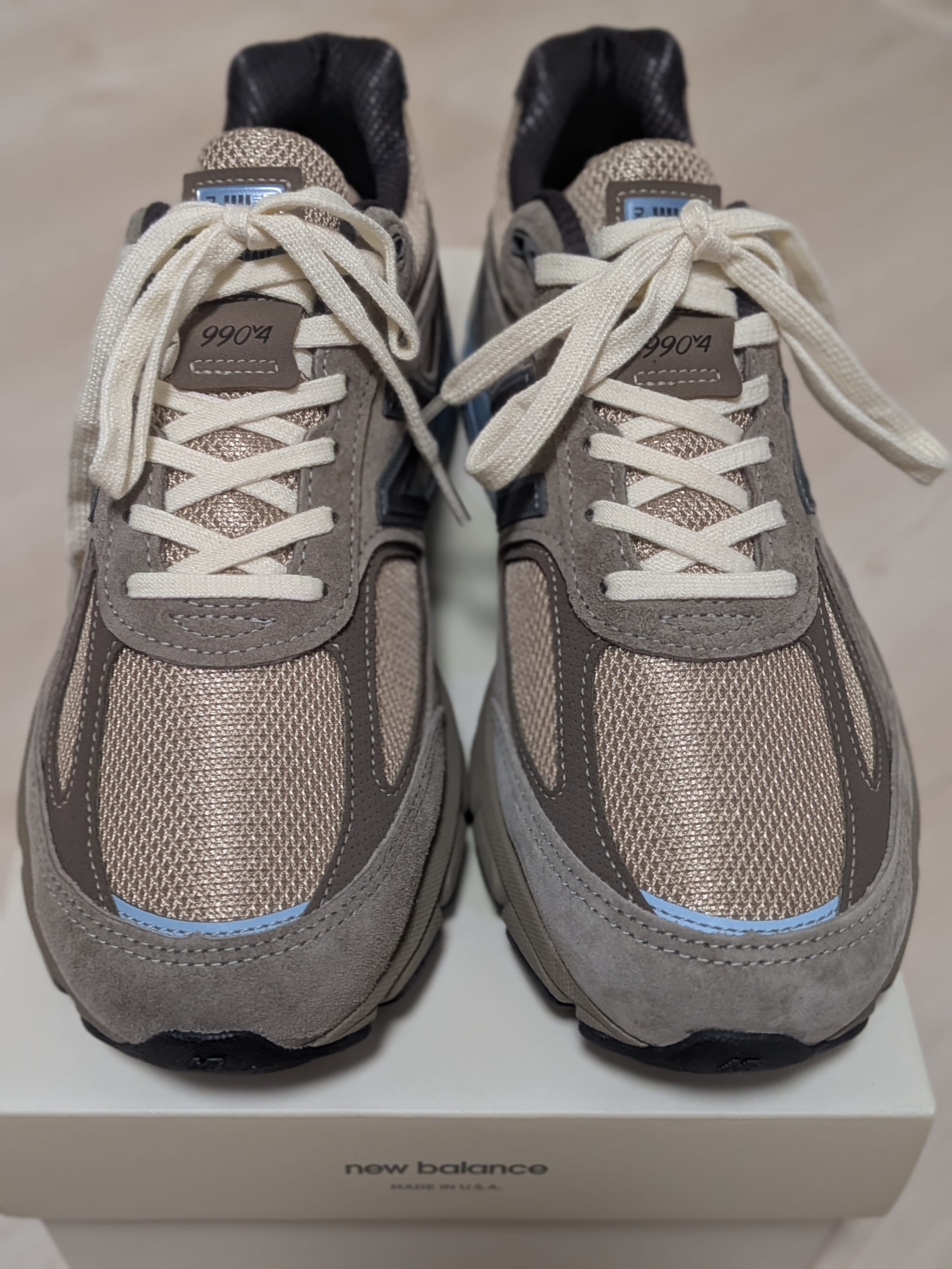 AURALEE × New Balance 990V4 "Taupe"