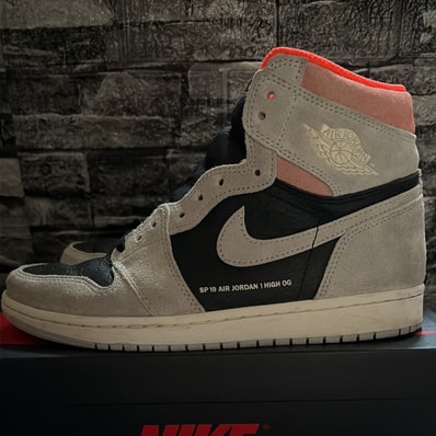 Nike Air Jordan 1 Retro High OG "Hyper Crimson"
