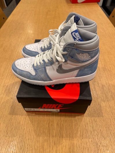 Nike Air Jordan 1 High OG "Hyper Royal"