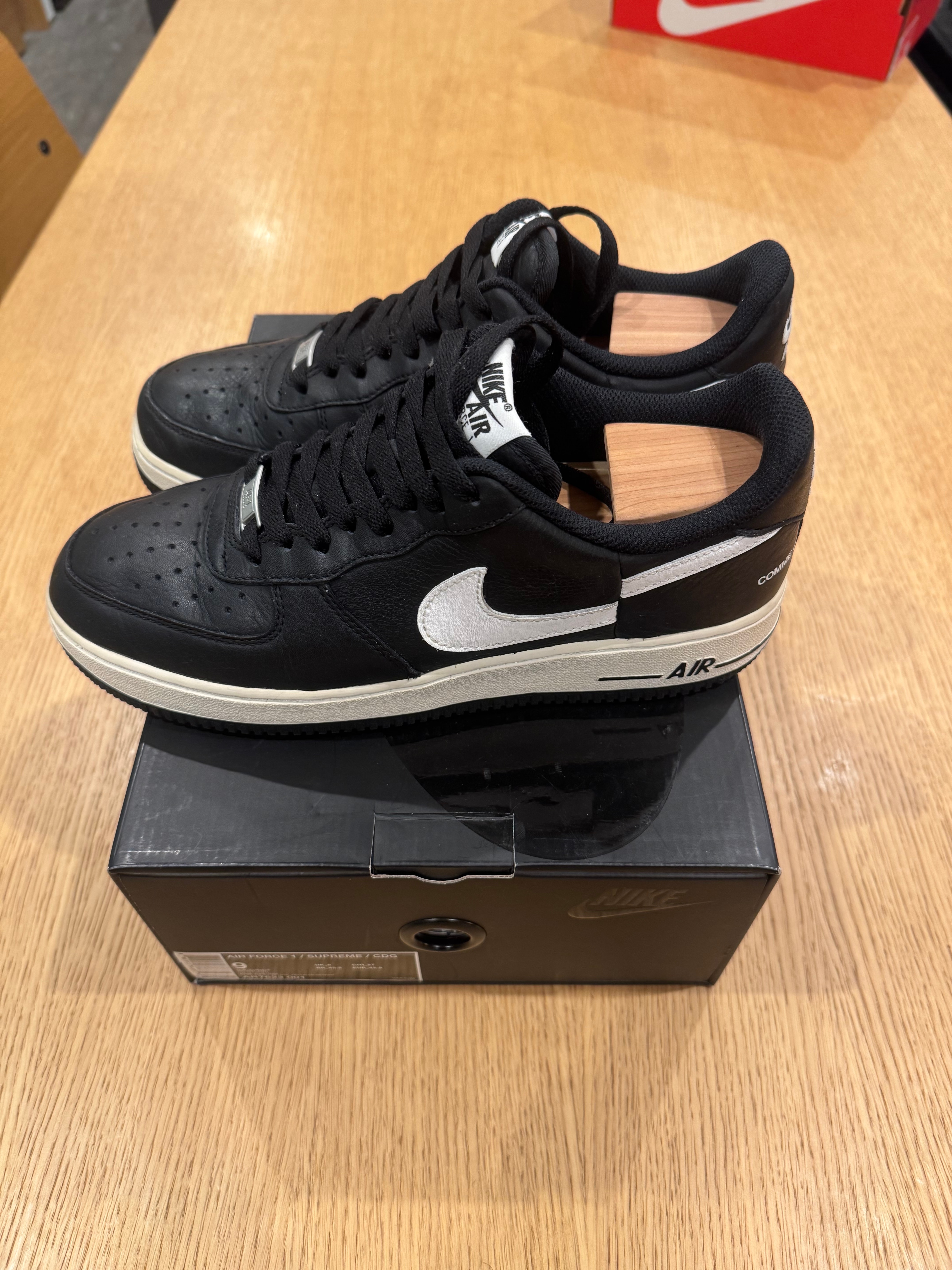 Supreme × COMME des GARCONS SHIRT × Nike Air Force 1 Low "Black/White" (2018)