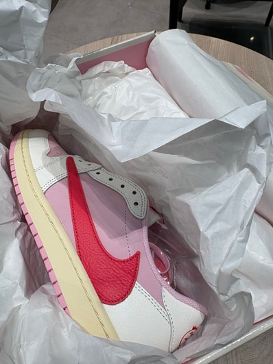Travis Scott × Nike Air Jordan 1 Retro Low OG "Sail/Tropical Pink"