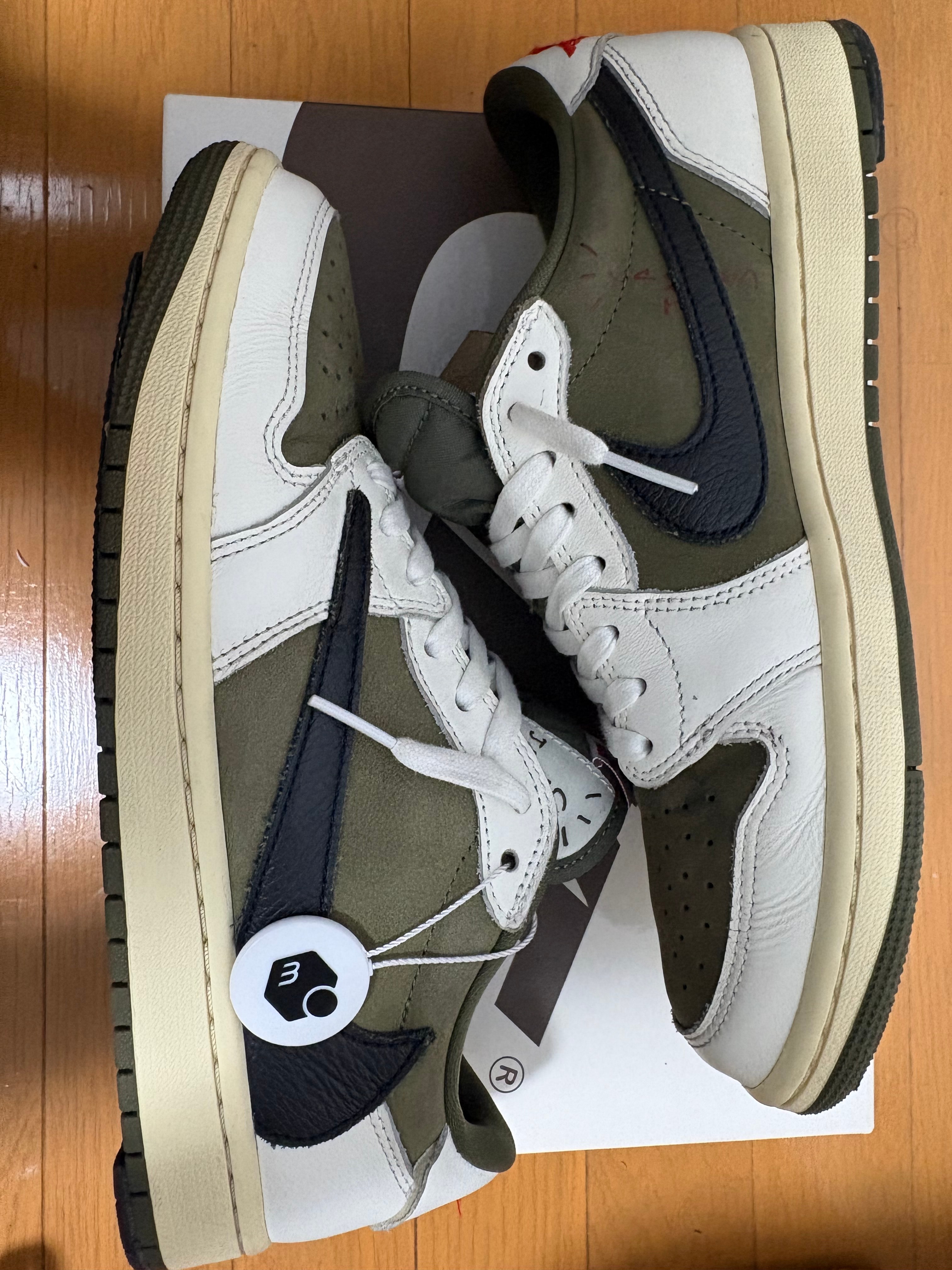 トラヴィススコット × ナイキ エアジョーダン1 ロー OG SP 