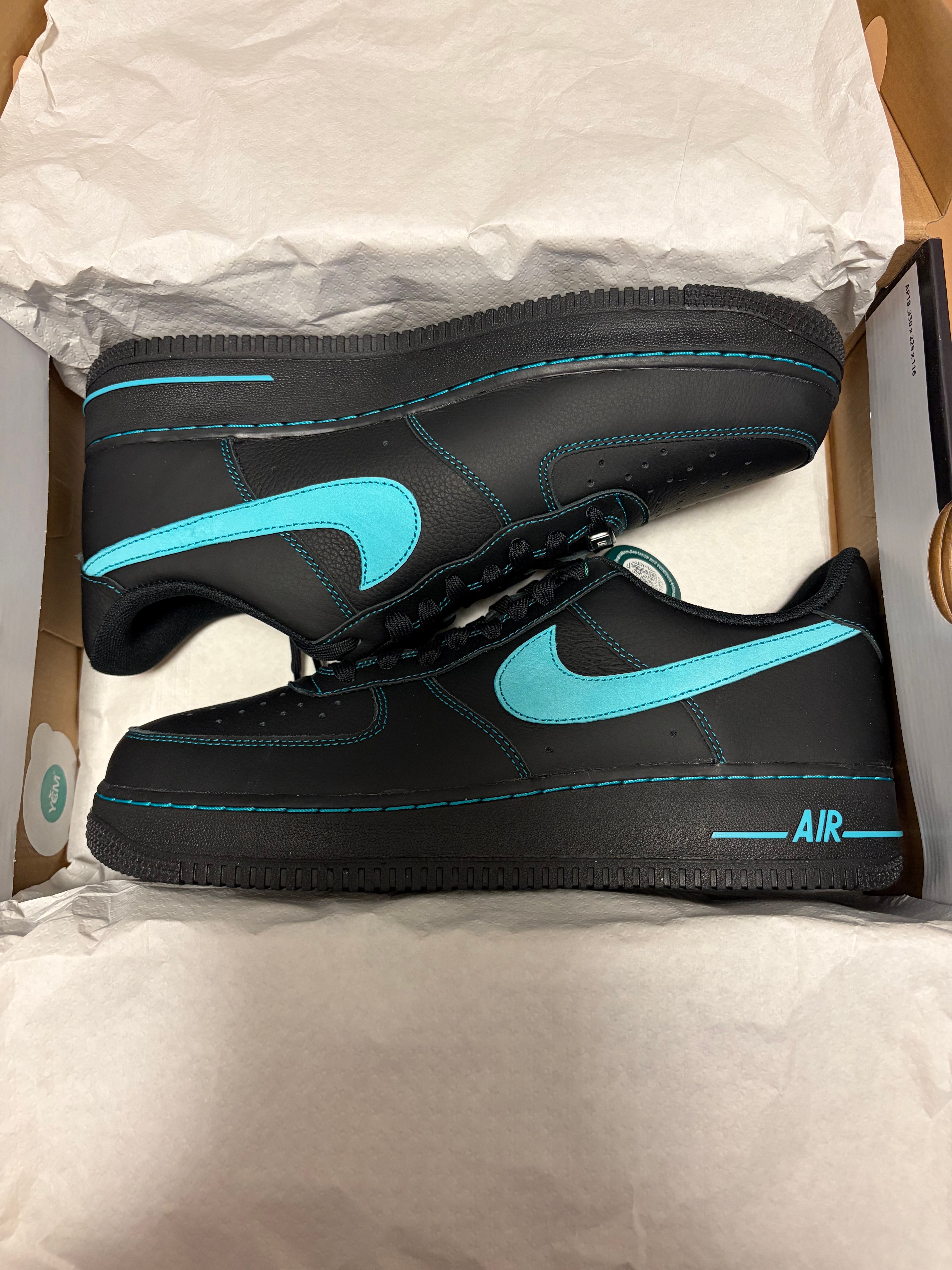 Nike Air Force 1 Low "Black Tiffany"