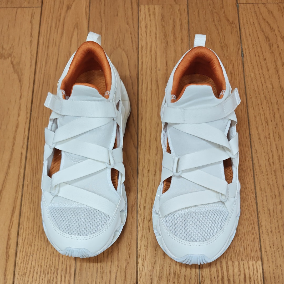 Mizuno Wave Prophecy Strap "Off White/Camel"