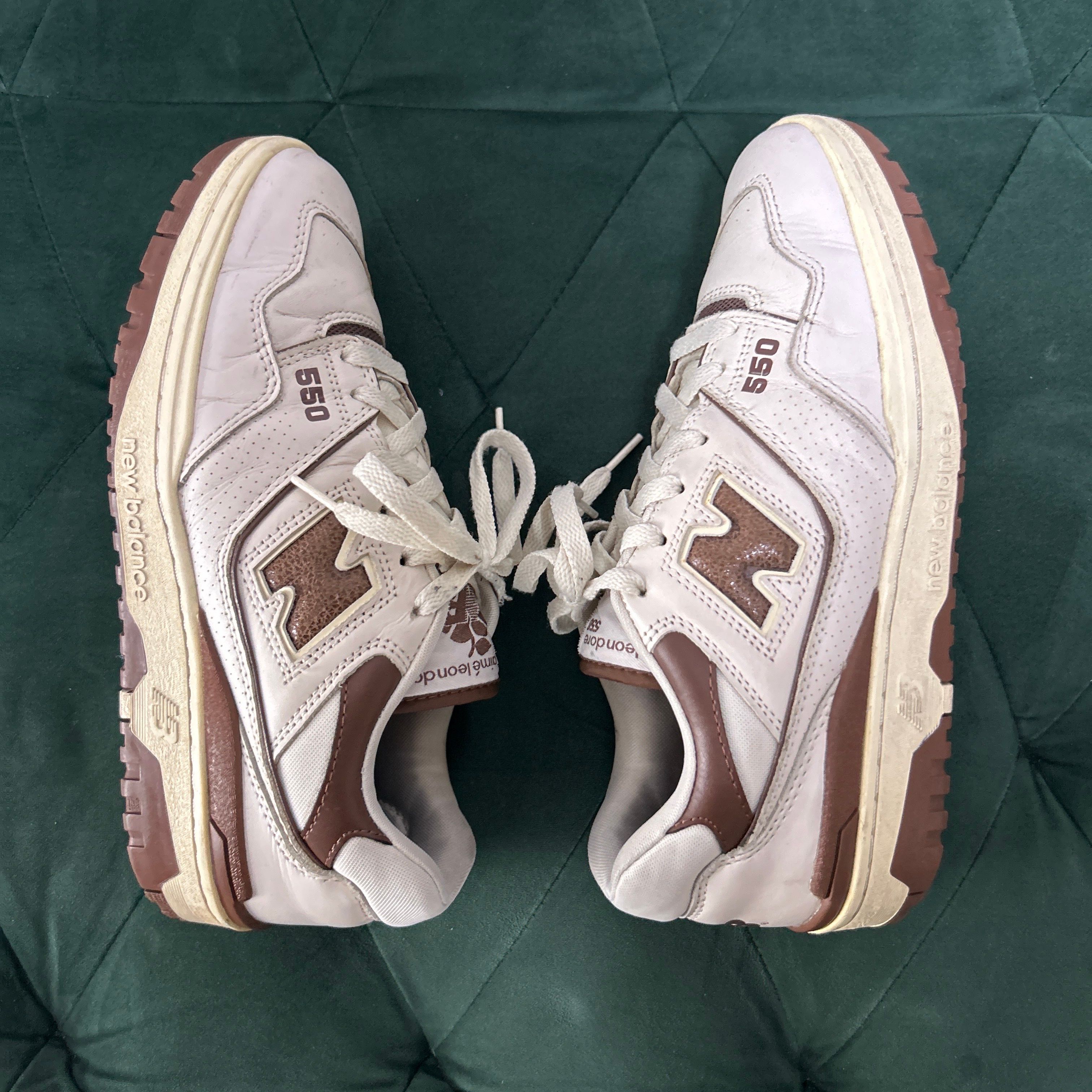 エメレオンドレ × ニューバランス 550 "ホワイト/ブラウン"