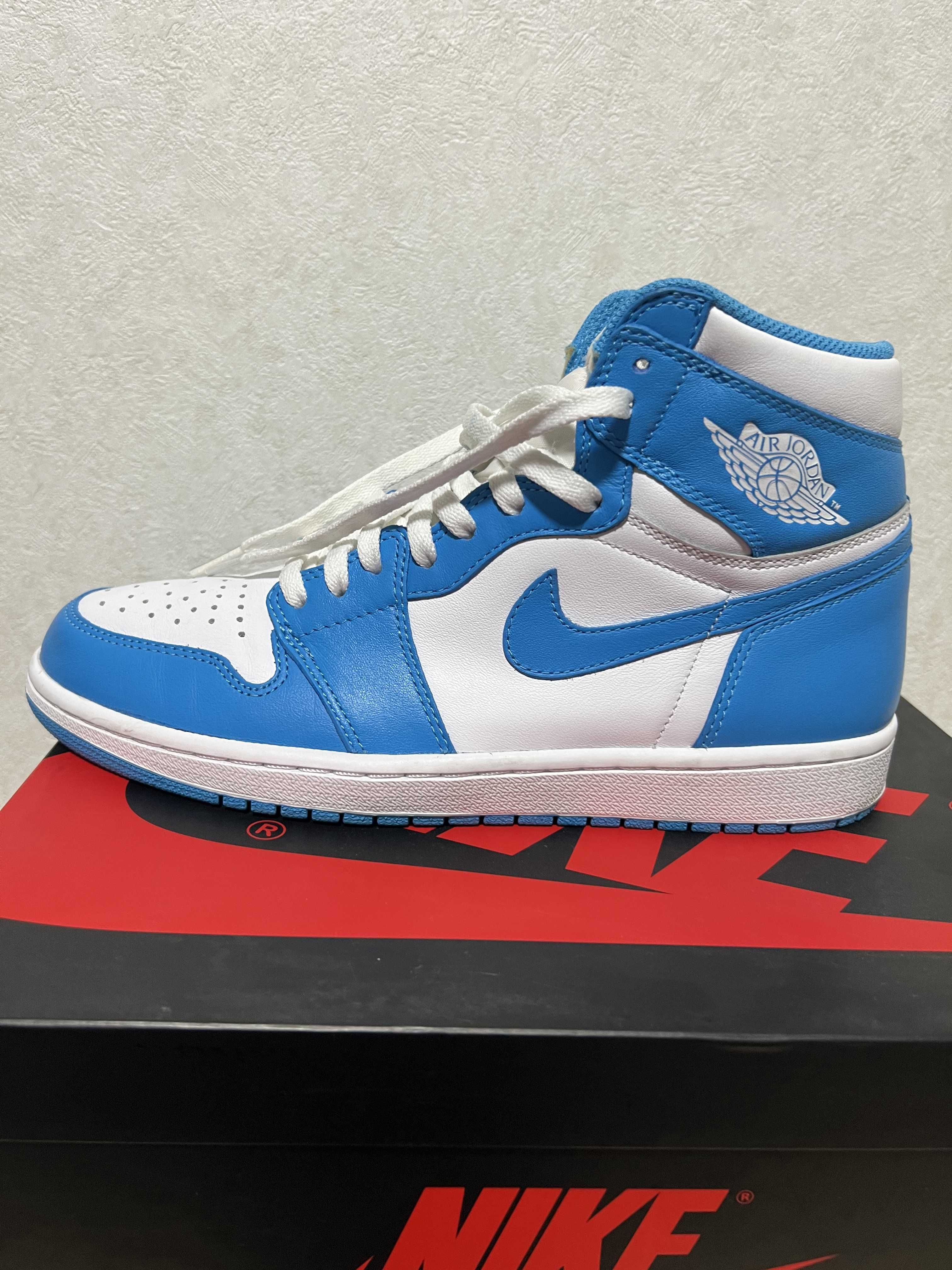 Nike Air Jordan 1 Retro High "UNC"