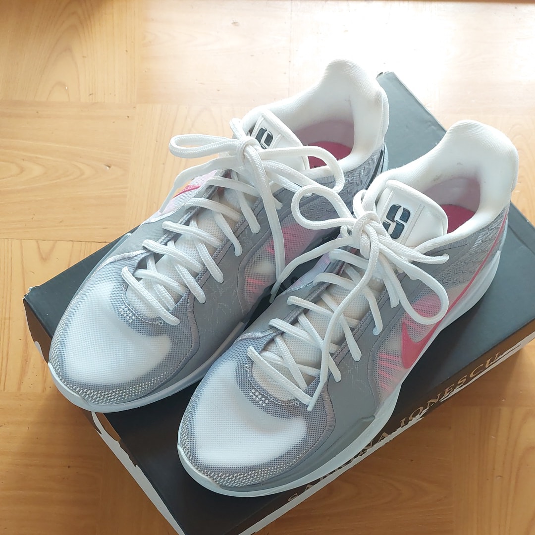 Nike Women's Sabrina 2 