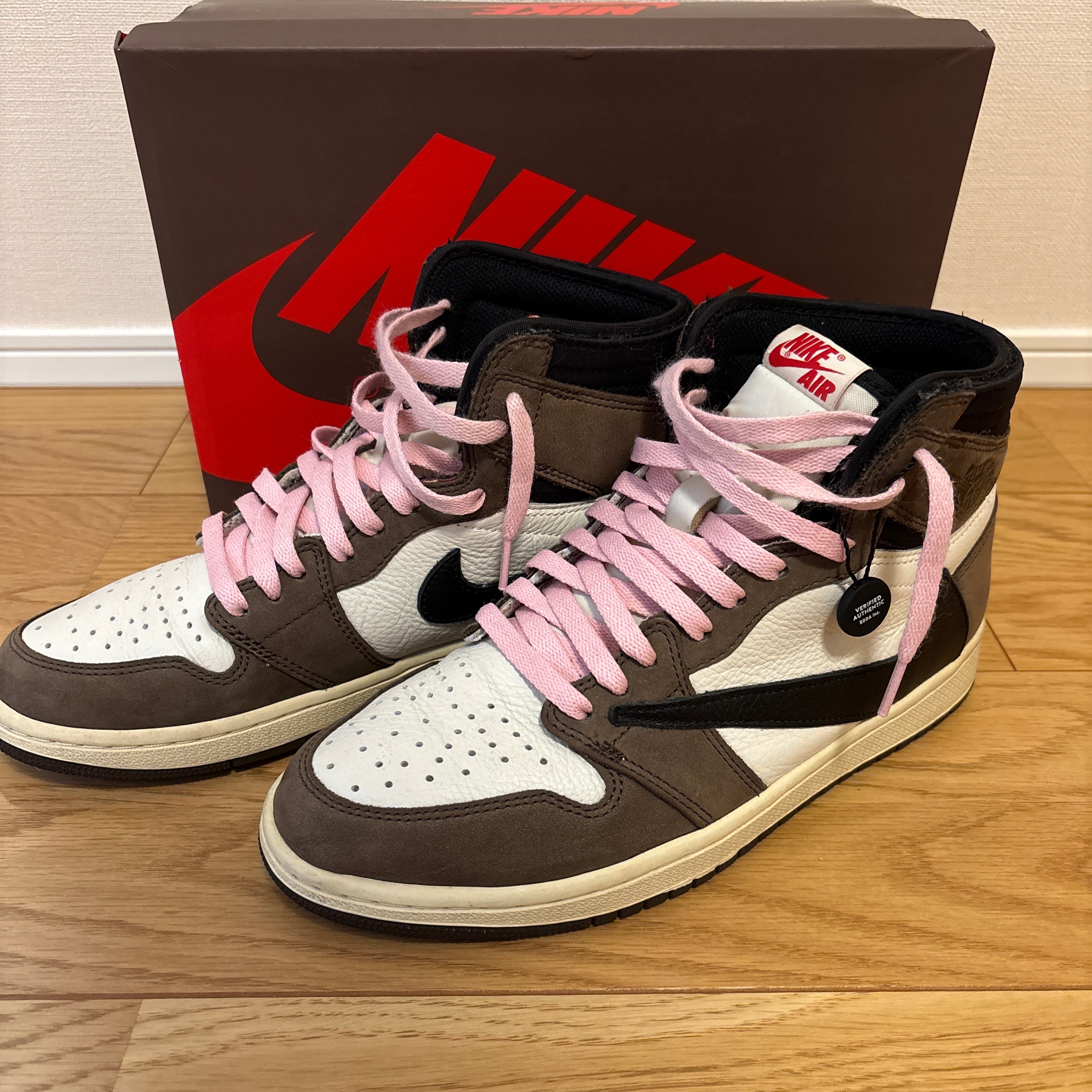 Travis Scott × Nike Air Jordan 1 Retro High OG TS SP "Sail/Dark Mocha"