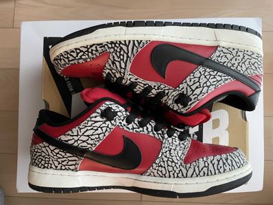 Supreme × Nike SB Dunk Low "Red Cement"(2012)