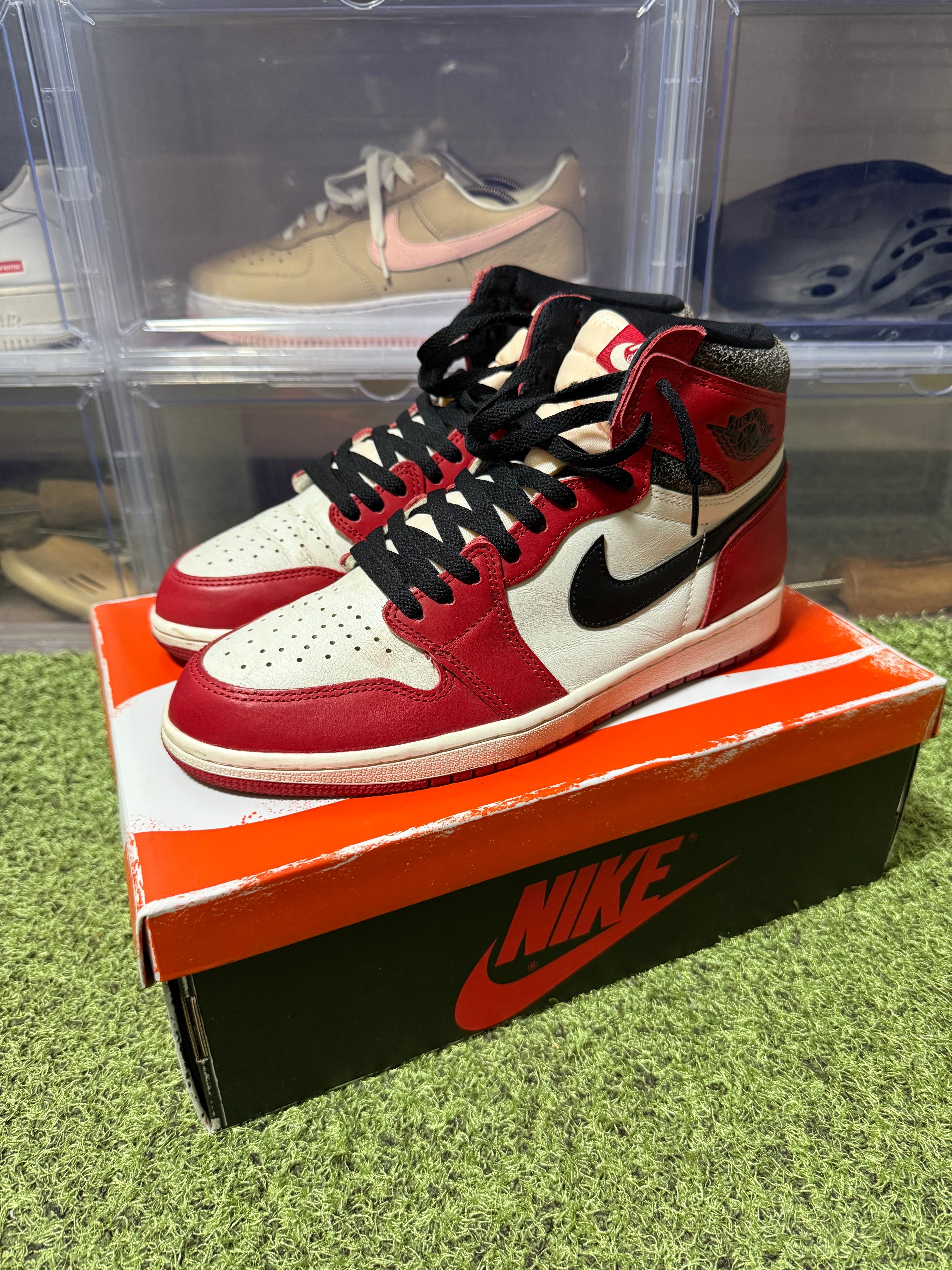 Nike Air Jordan 1 High OG "Lost & Found/Chicago"