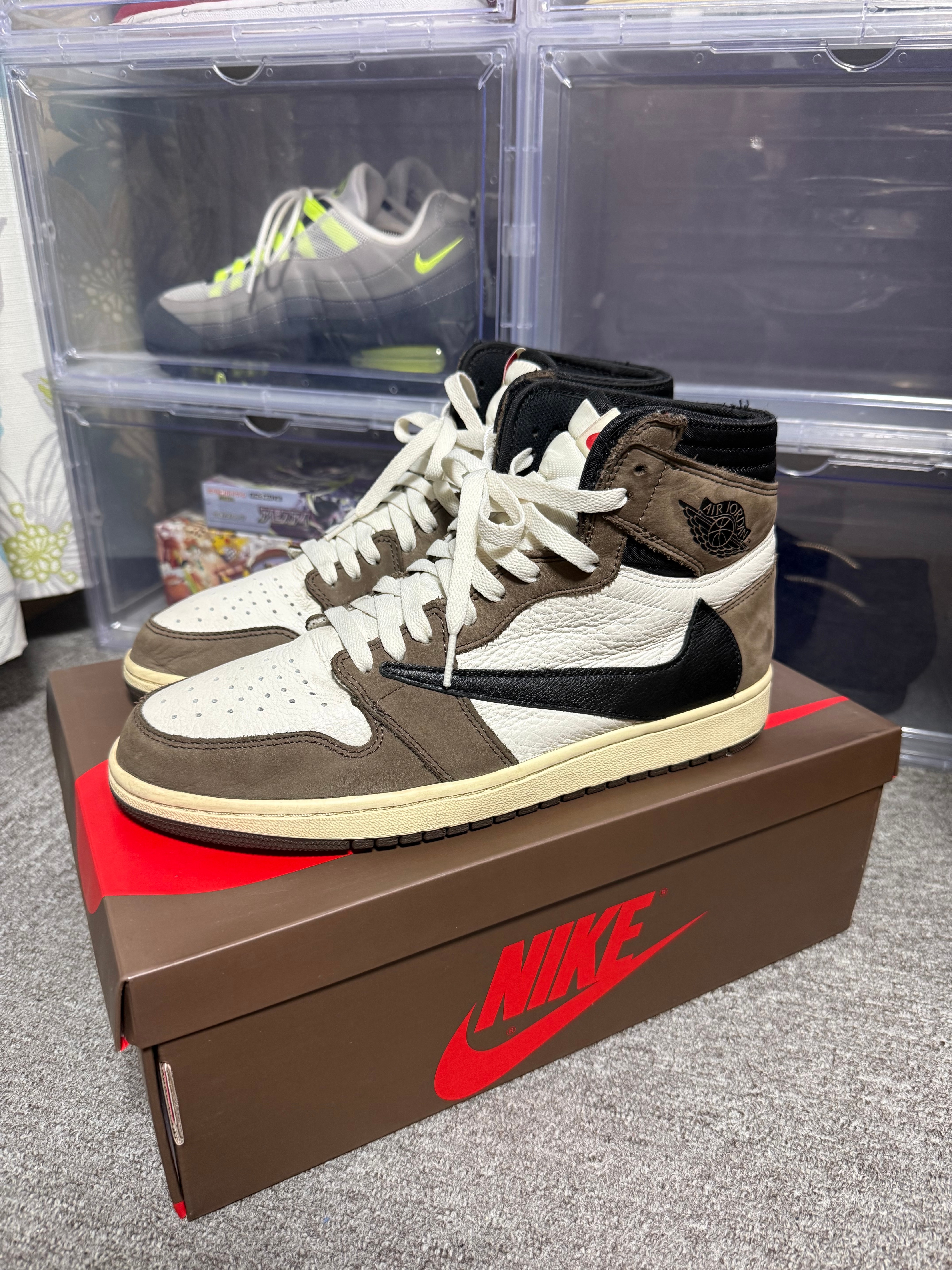 Travis Scott × Nike Air Jordan 1 Retro High OG TS SP "Sail/Dark Mocha"