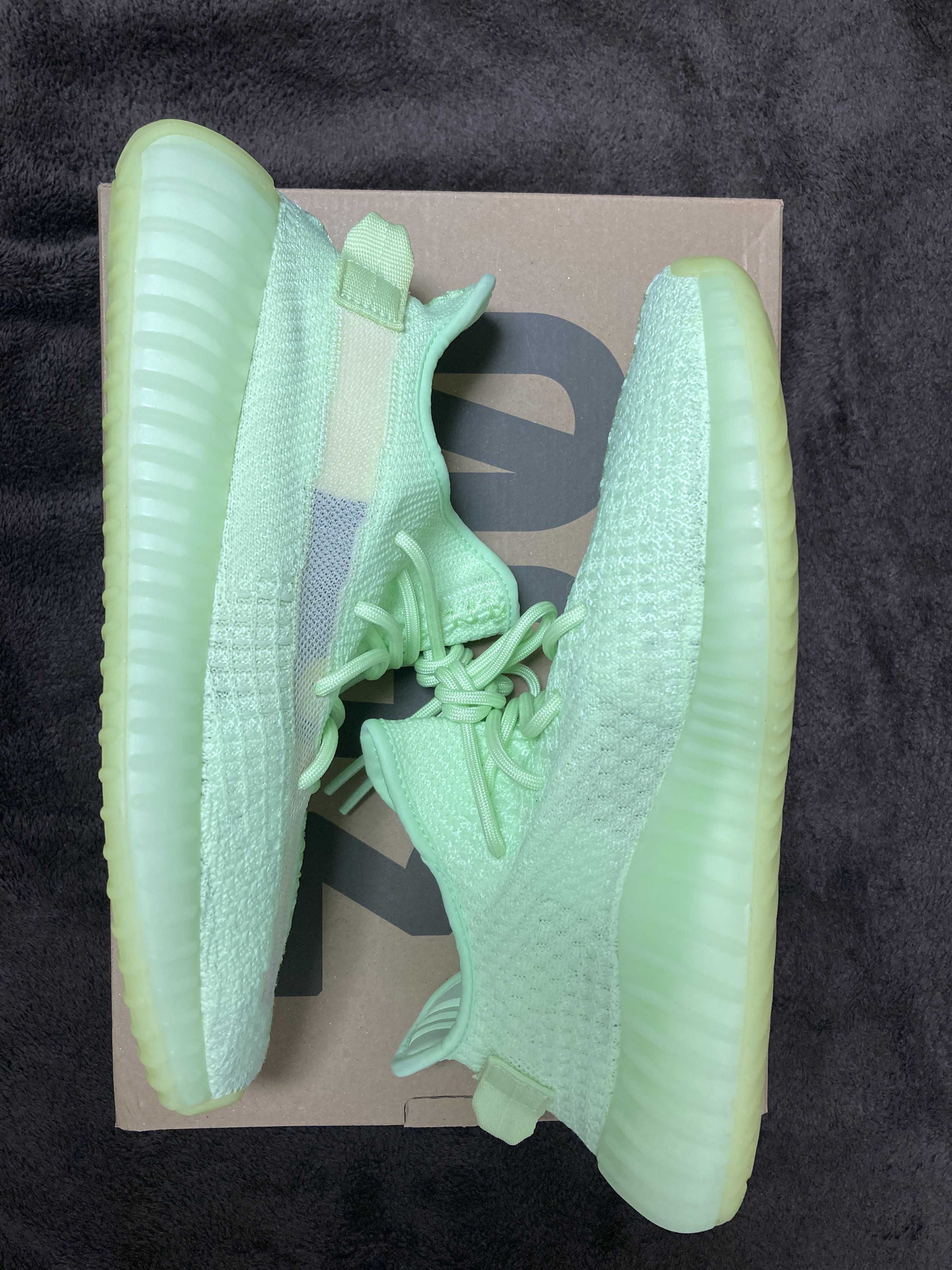 ADIDAS YEEZY BOOST 350 V2 "GLOW IN THE DARK"