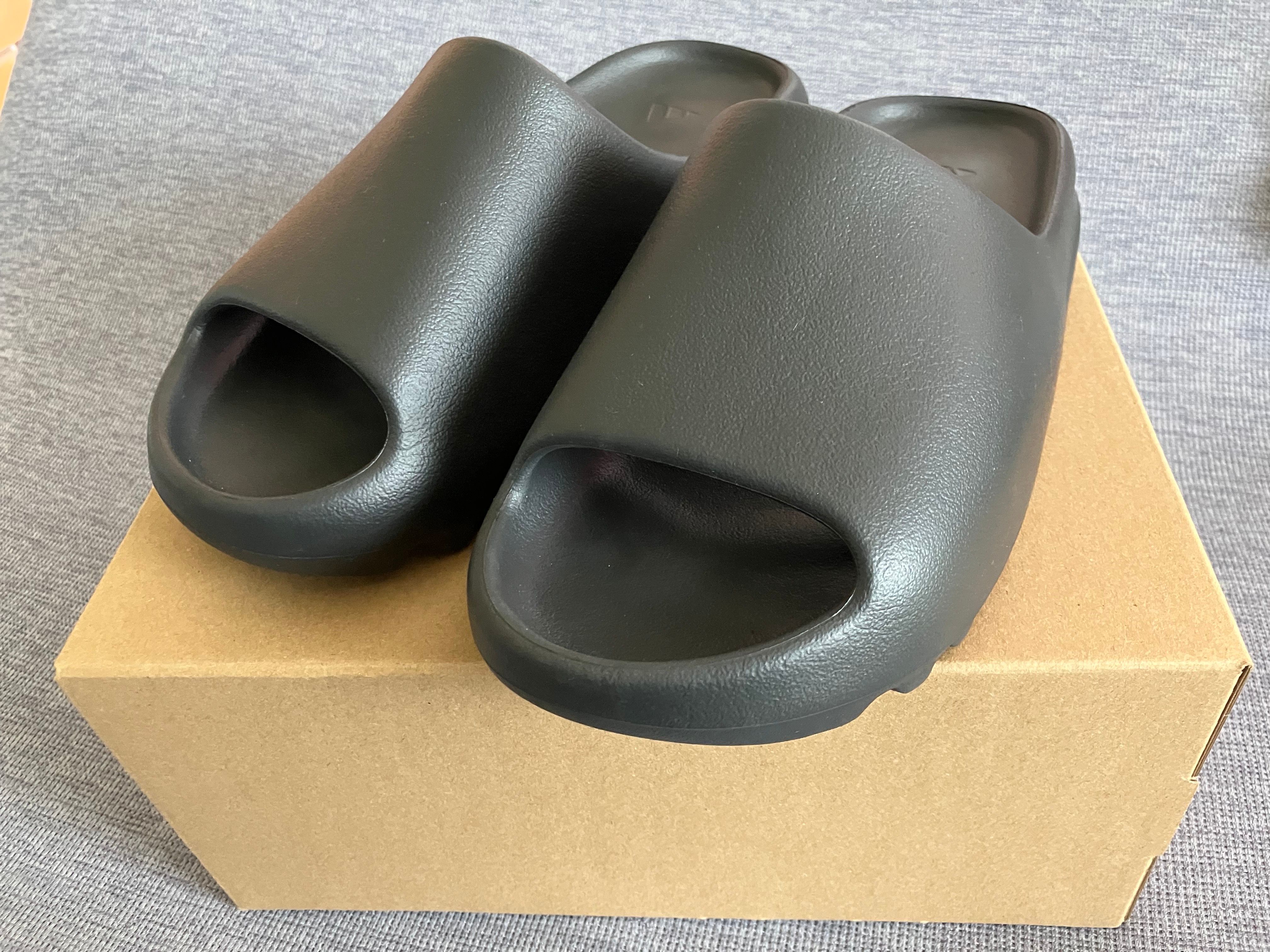 adidas YEEZY Slide "Onyx"