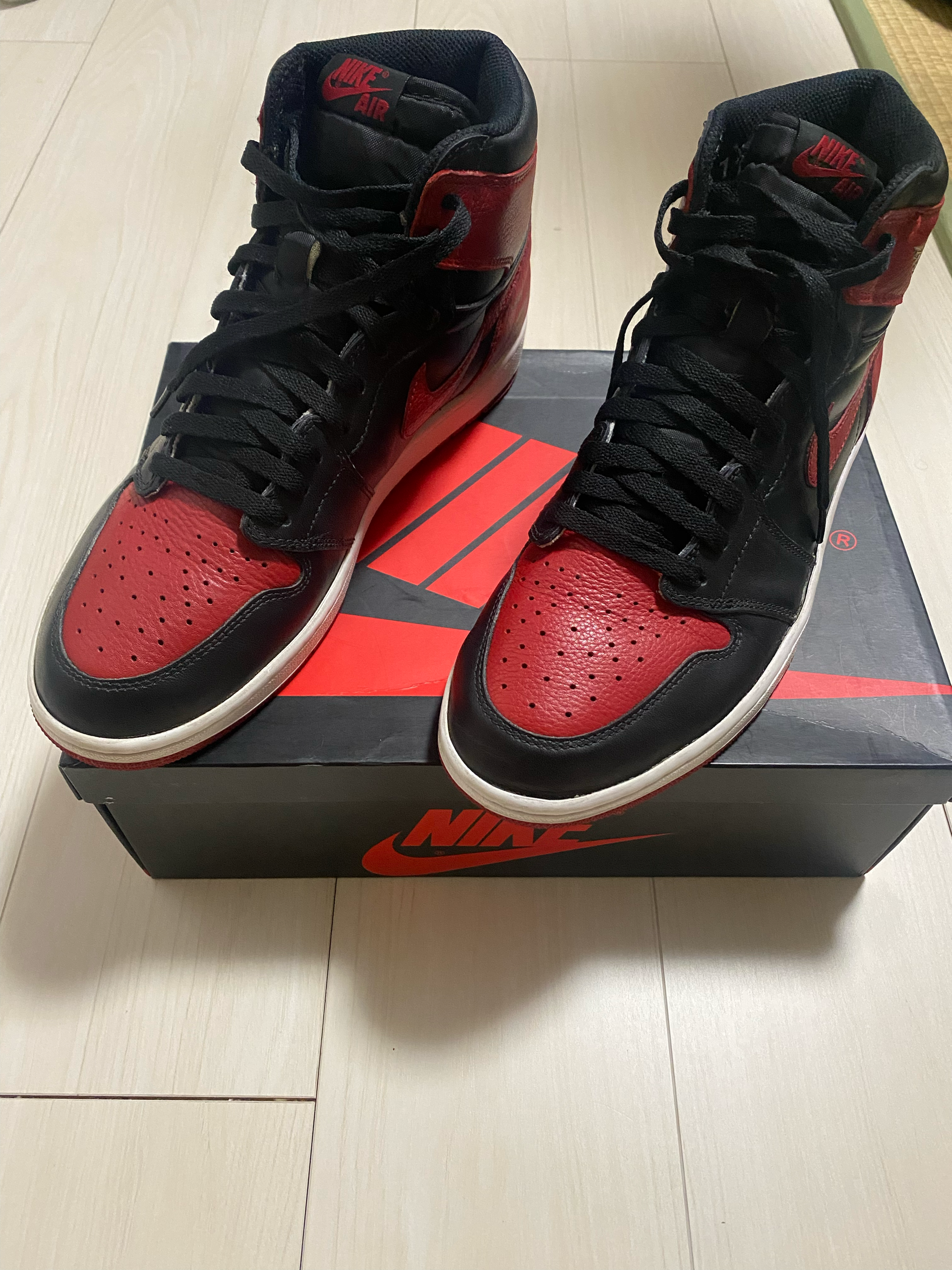 Nike Air Jordan 1 Retro High OG "Bred/Banned"