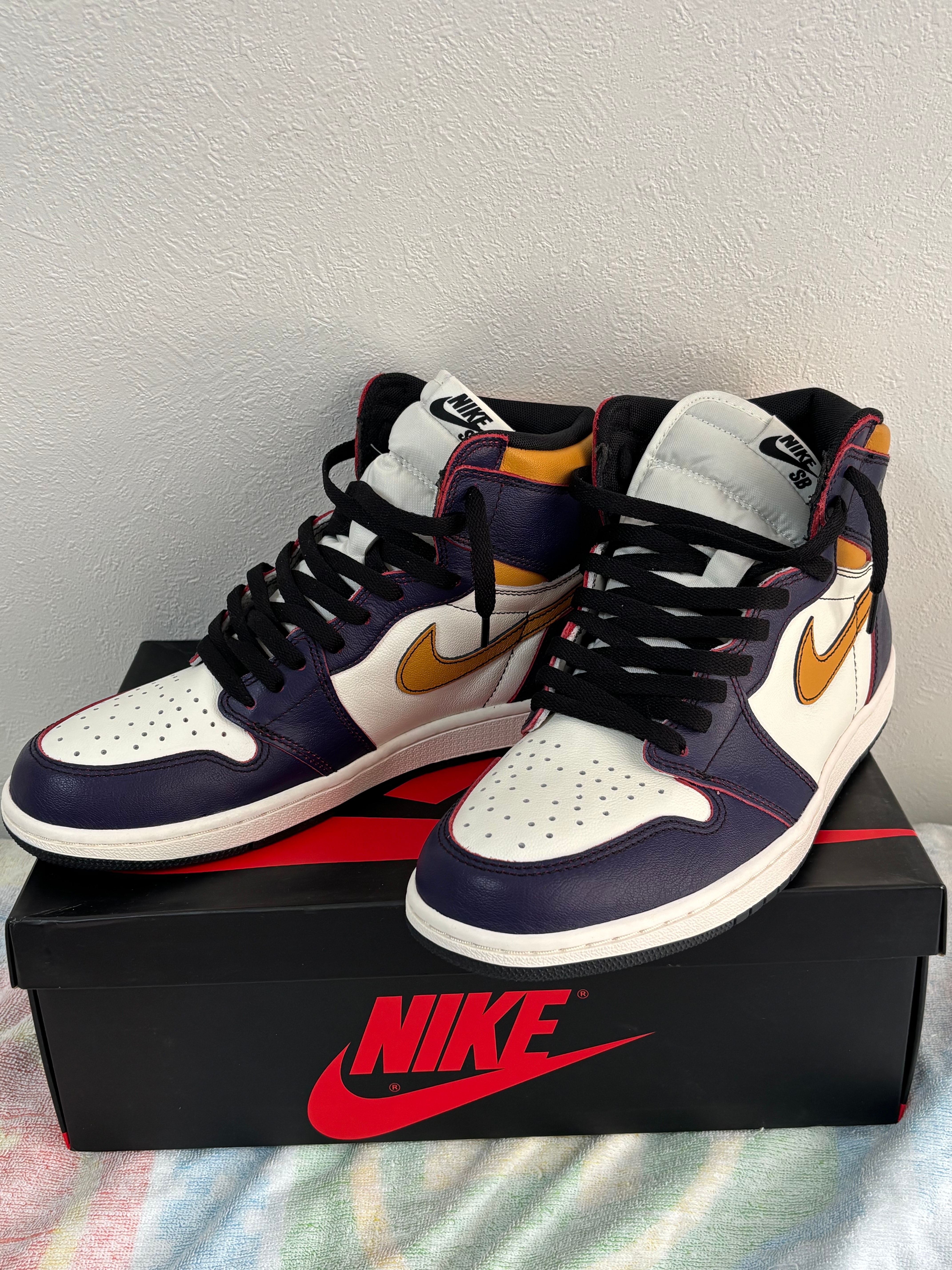 Nike SB × Air Jordan 1 Retro High "La To Chicago"