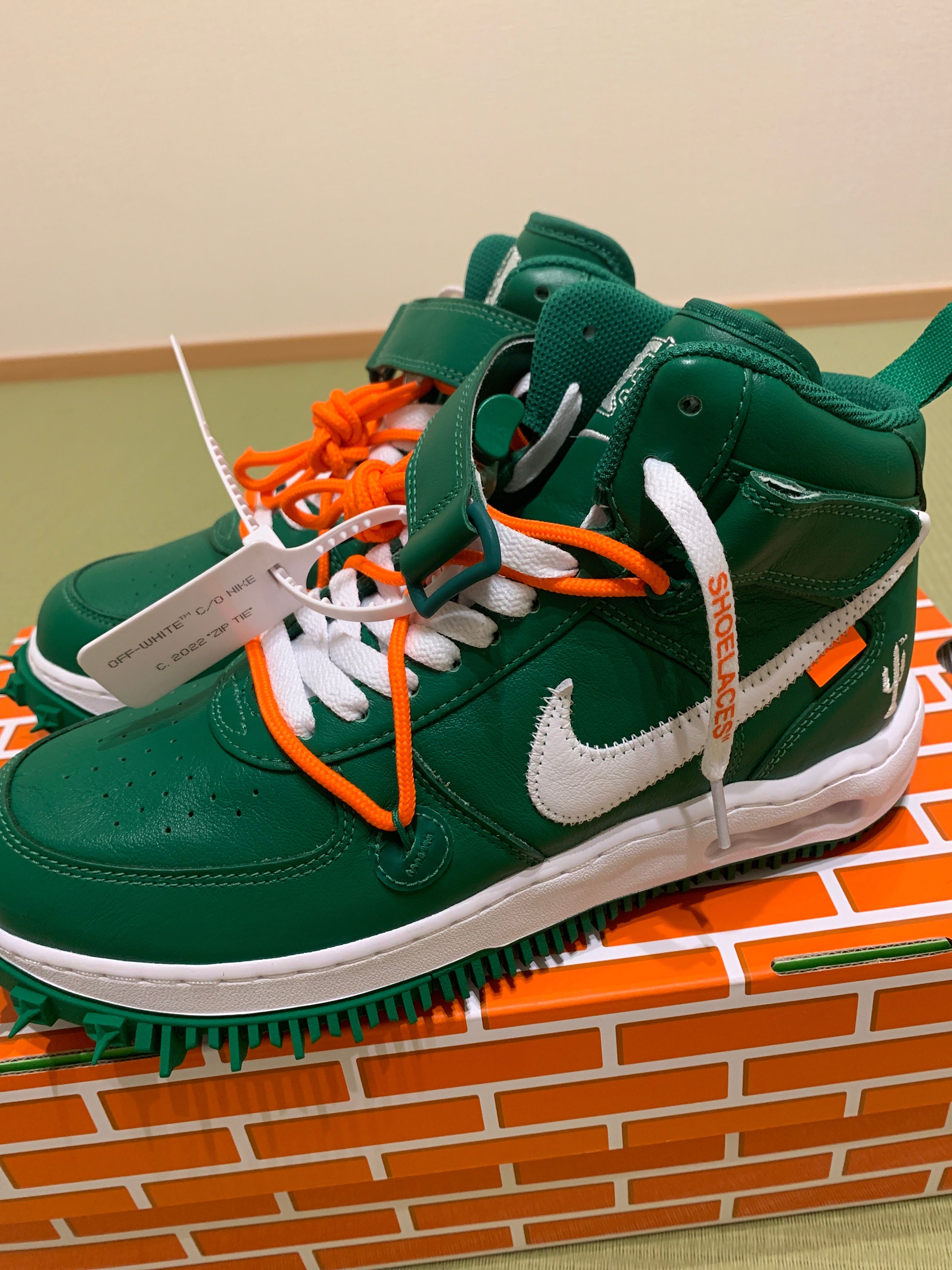 Off-White × Nike Air Force 1 Mid SP LTHR "Pine Green"