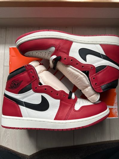 Nike Air Jordan 1 High OG "Lost & Found/Chicago"
