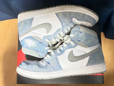 Nike Air Jordan 1 High OG "Hyper Royal"