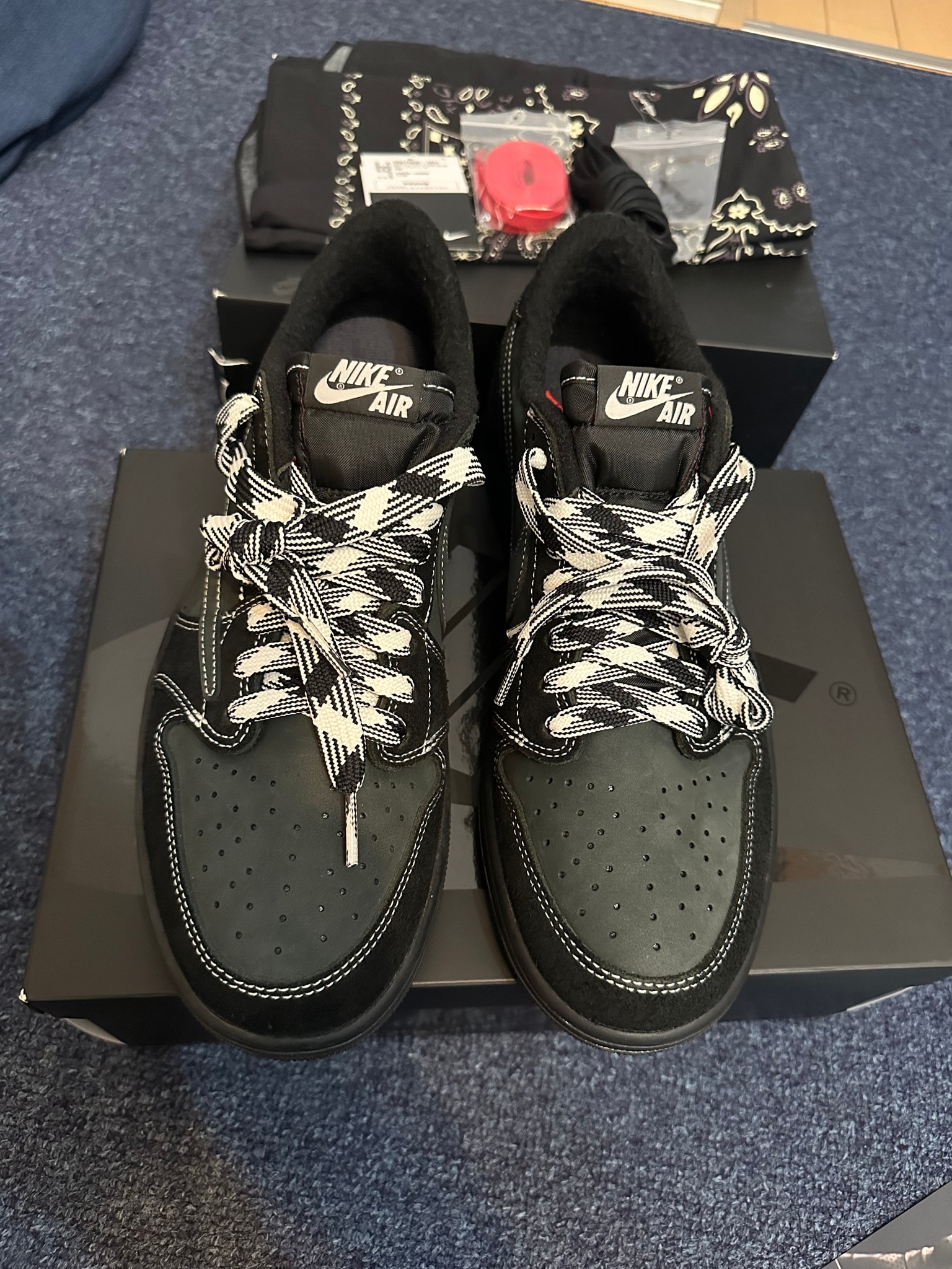 Travis Scott × Nike Air Jordan 1 Low OG SP "Black Phantom"