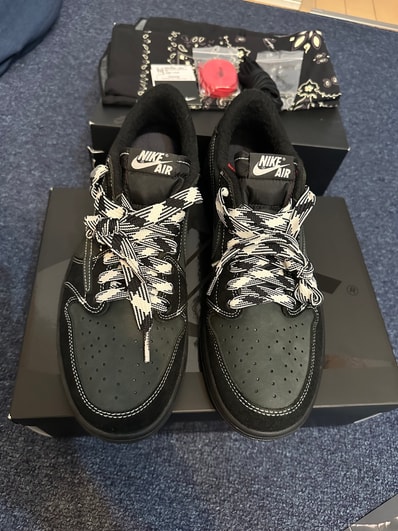 Travis Scott × Nike Air Jordan 1 Low OG SP "Black Phantom"