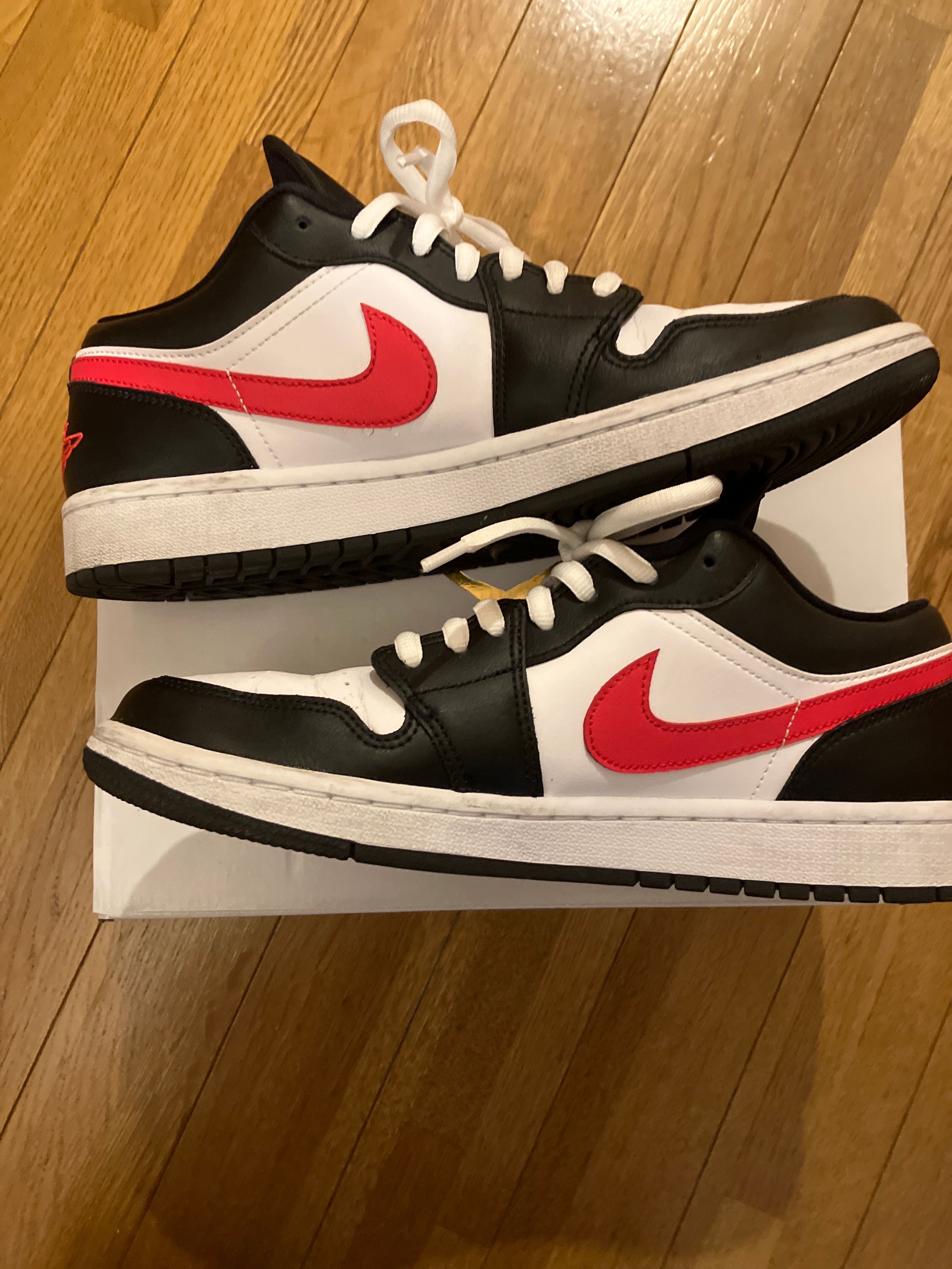 NIKE Women's AIR JORDAN 1 LOW "BLACK/SIREN RED/WHITE"