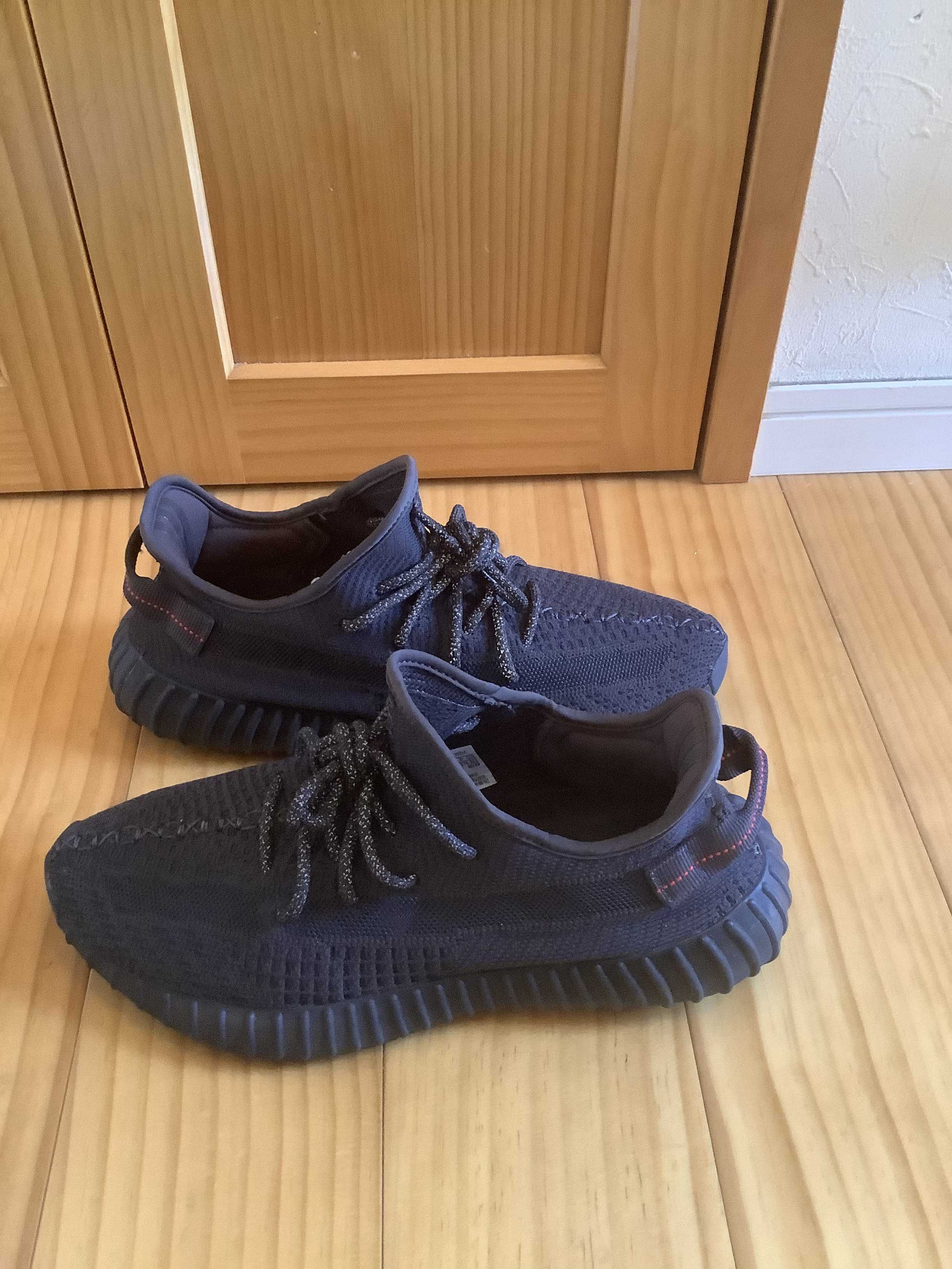 adidas YEEZY Boost 350 V2 "Black"