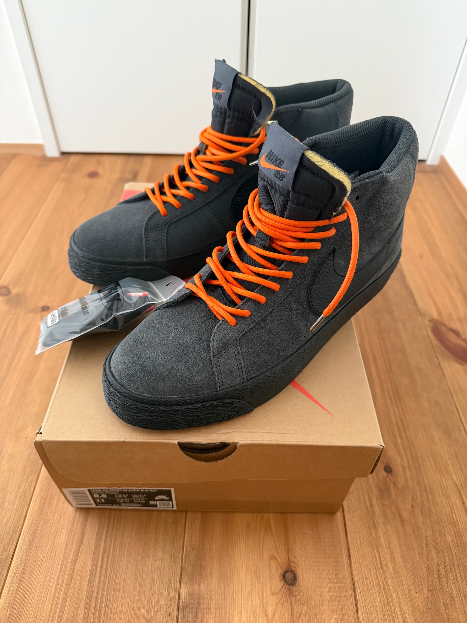Nike SB Blazer Mid Orange Label "Dark Grey"
