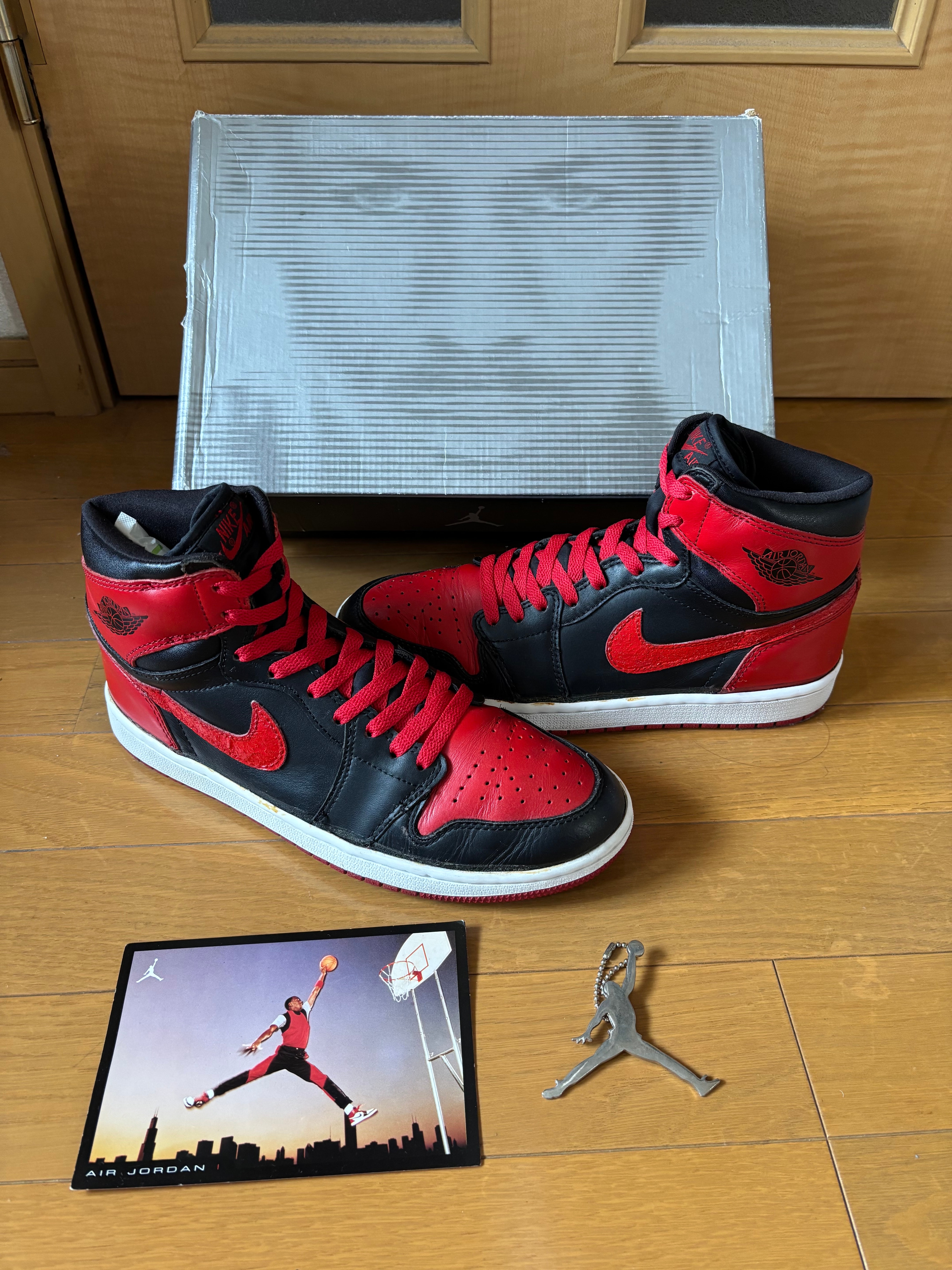 Nike Air Jordan 1 Retro High "Black Varsity Red/Bred"(2001)