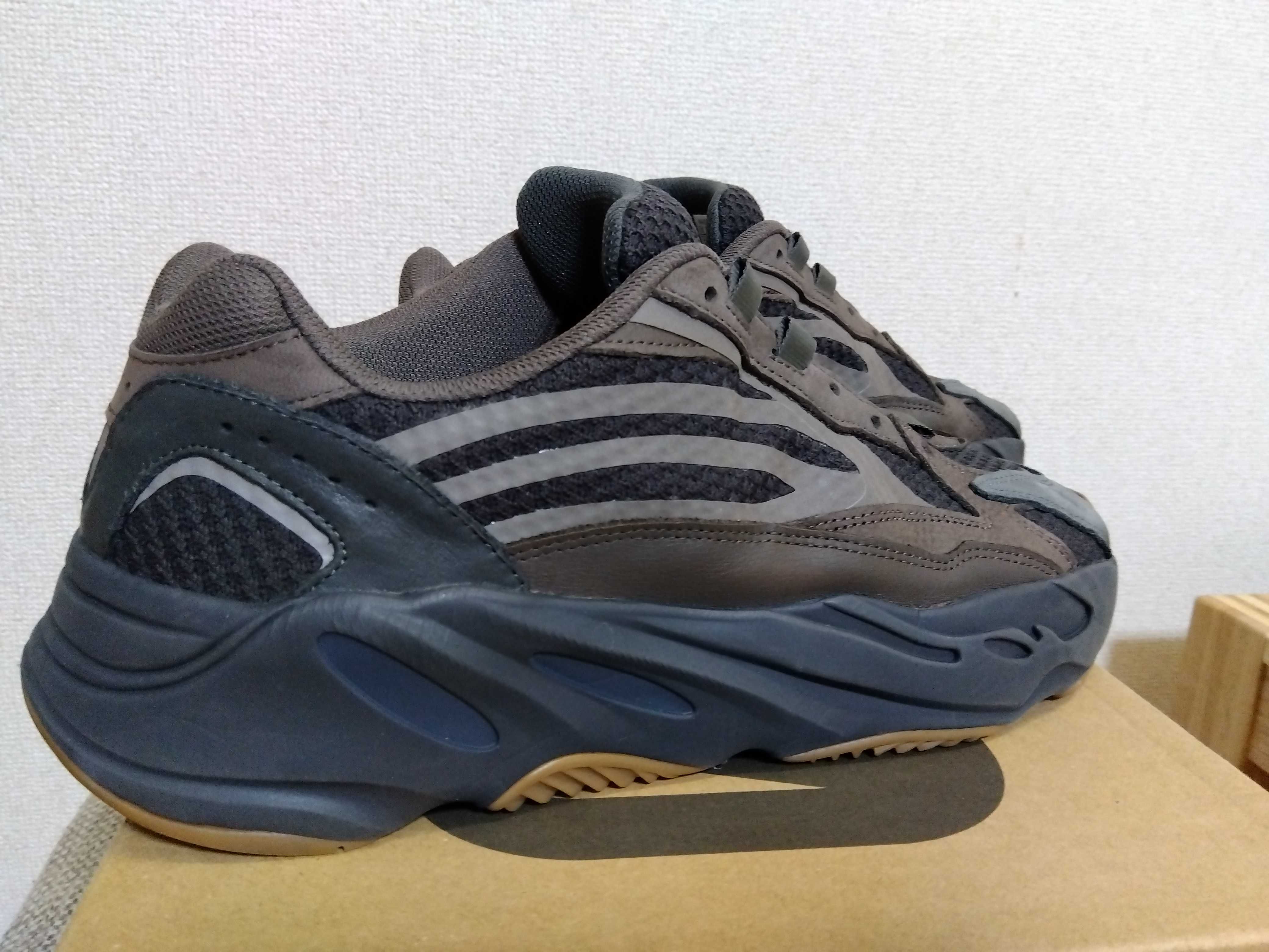 ADIDAS ORIGINALS YEEZY BOOST 700 V2 "GEODE"