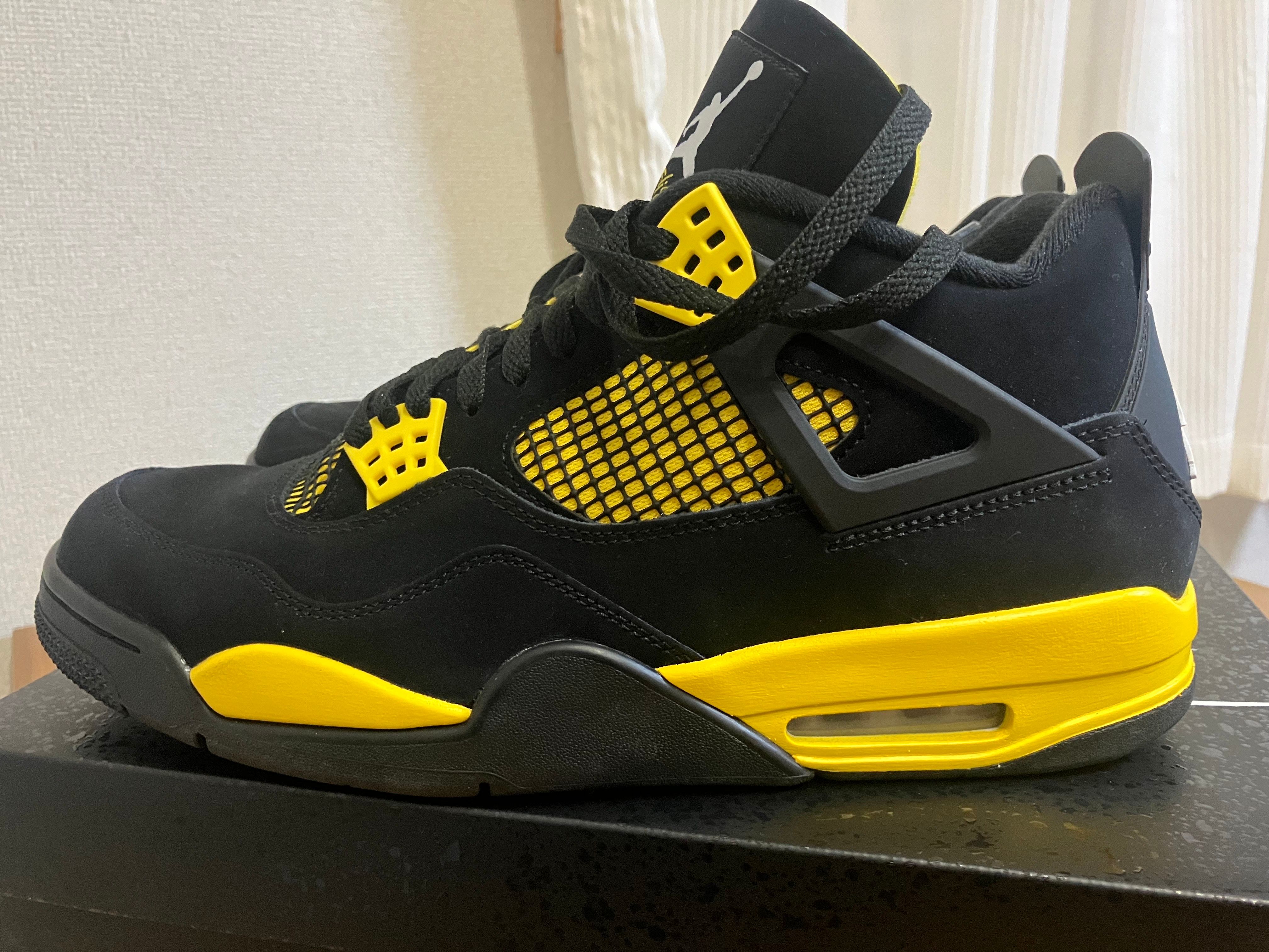 Nike Air Jordan 4 Retro "Thunder"(2023)