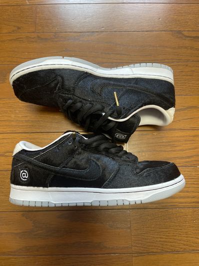 MEDICOM TOY × NIKE SB DUNK LOW OG QS