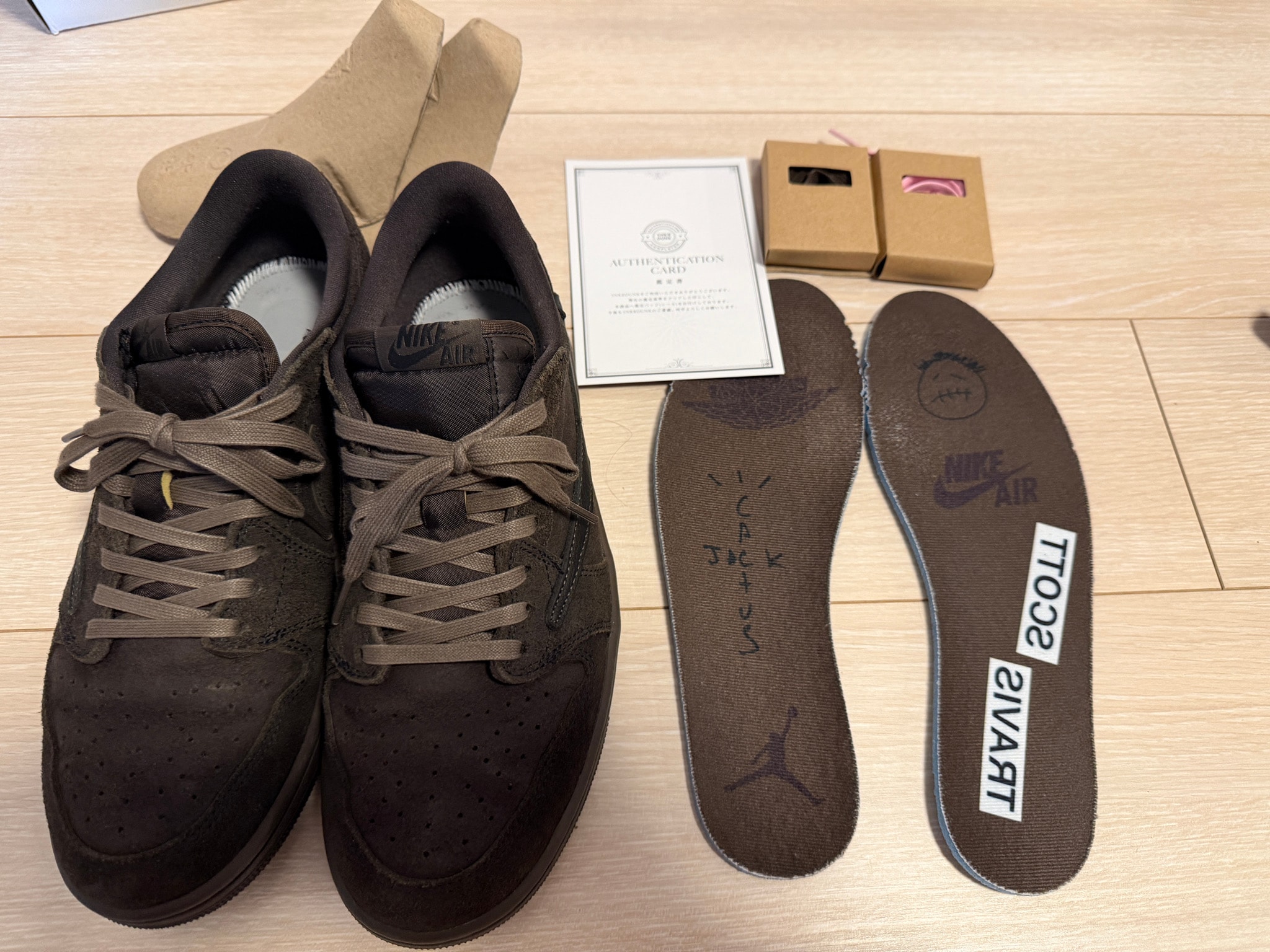 Travis Scott × Nike Air Jordan 1 Low OG SP "Velvet Brown and Dark Mocha"