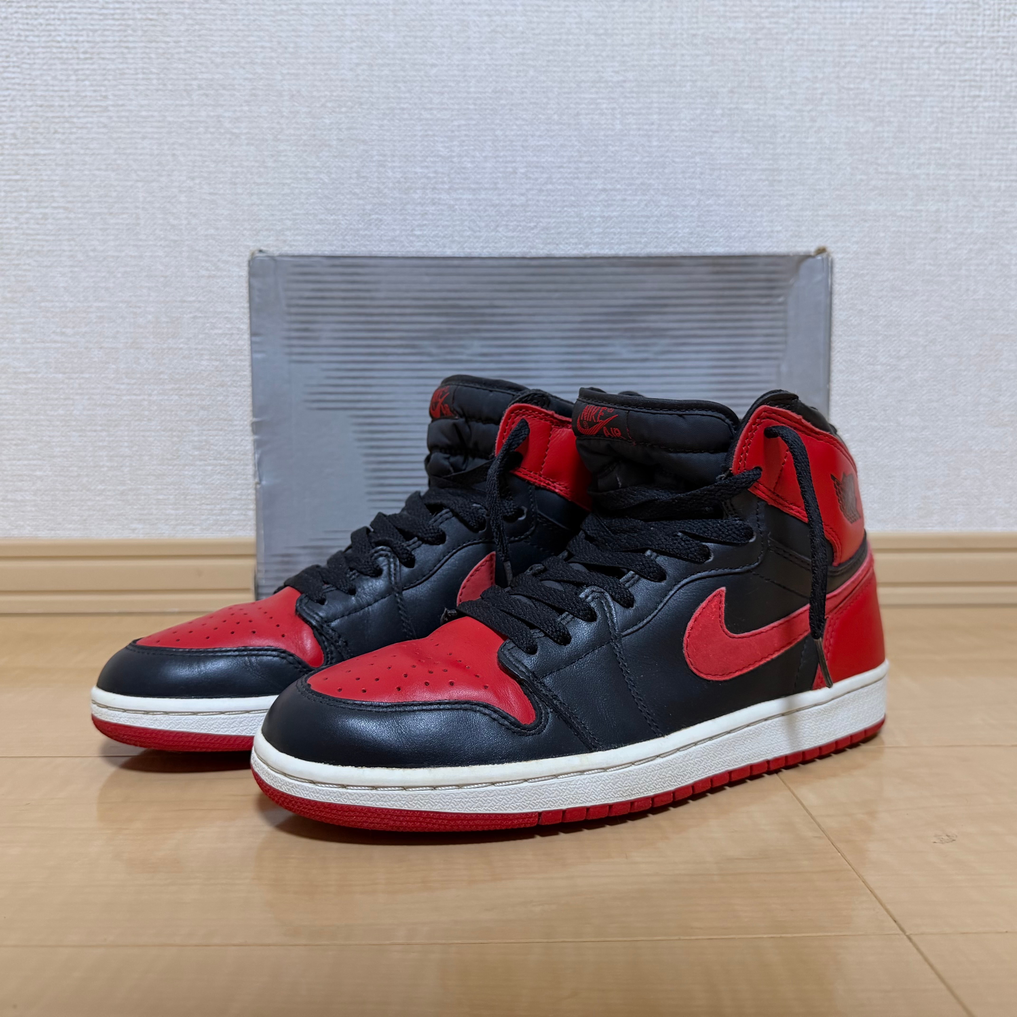 Nike Air Jordan 1 Retro High "Black Varsity Red/Bred"(2001)