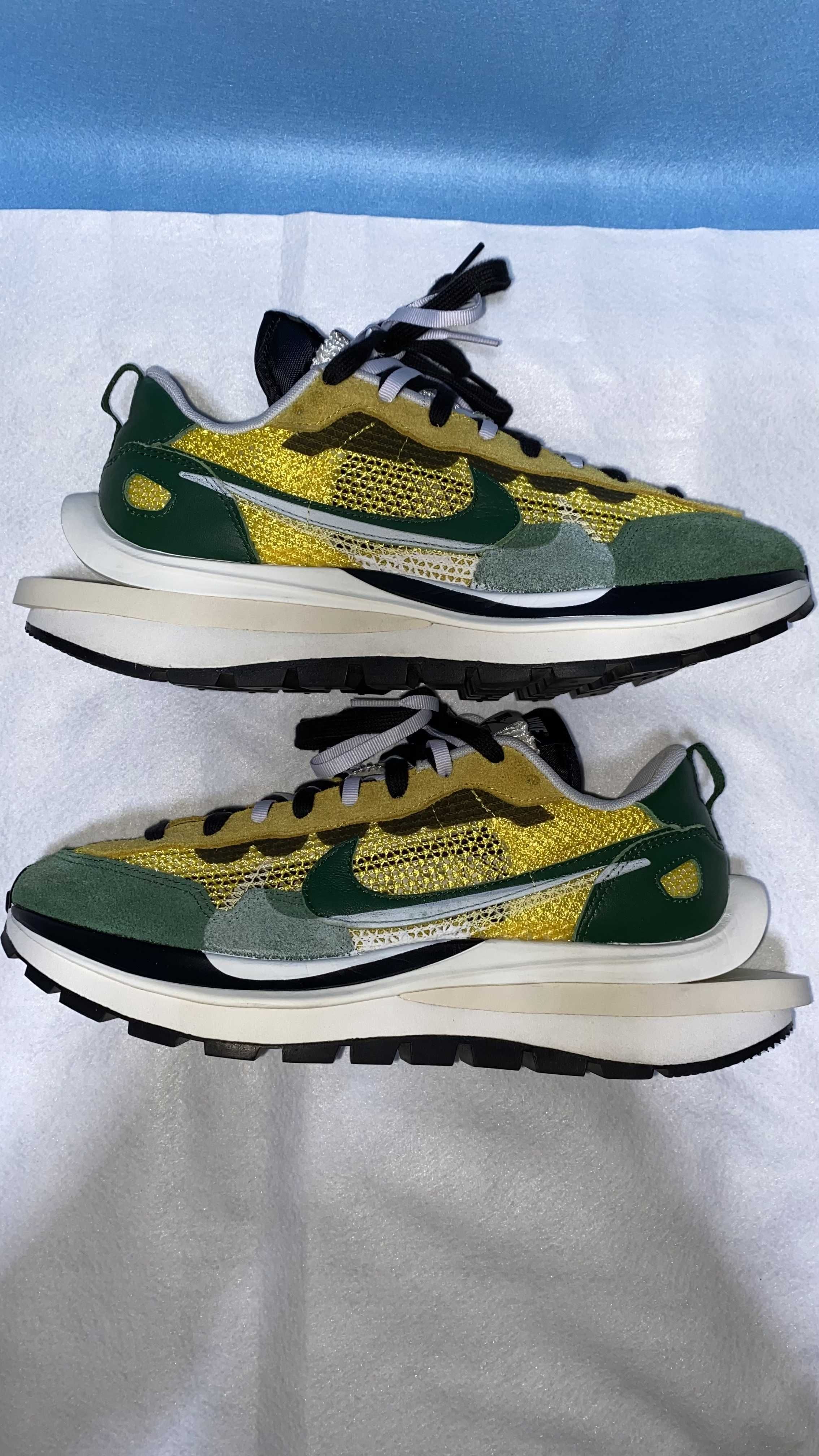 sacai × Nike Vapor Waffle "Tour Yellow/Stadium Green-Sail"