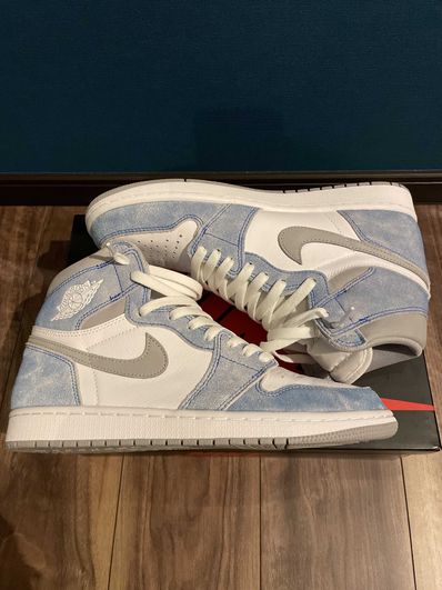 Nike Air Jordan 1 High OG "Hyper Royal"