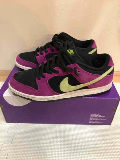 Nike SB Dunk Low "Red Plum"