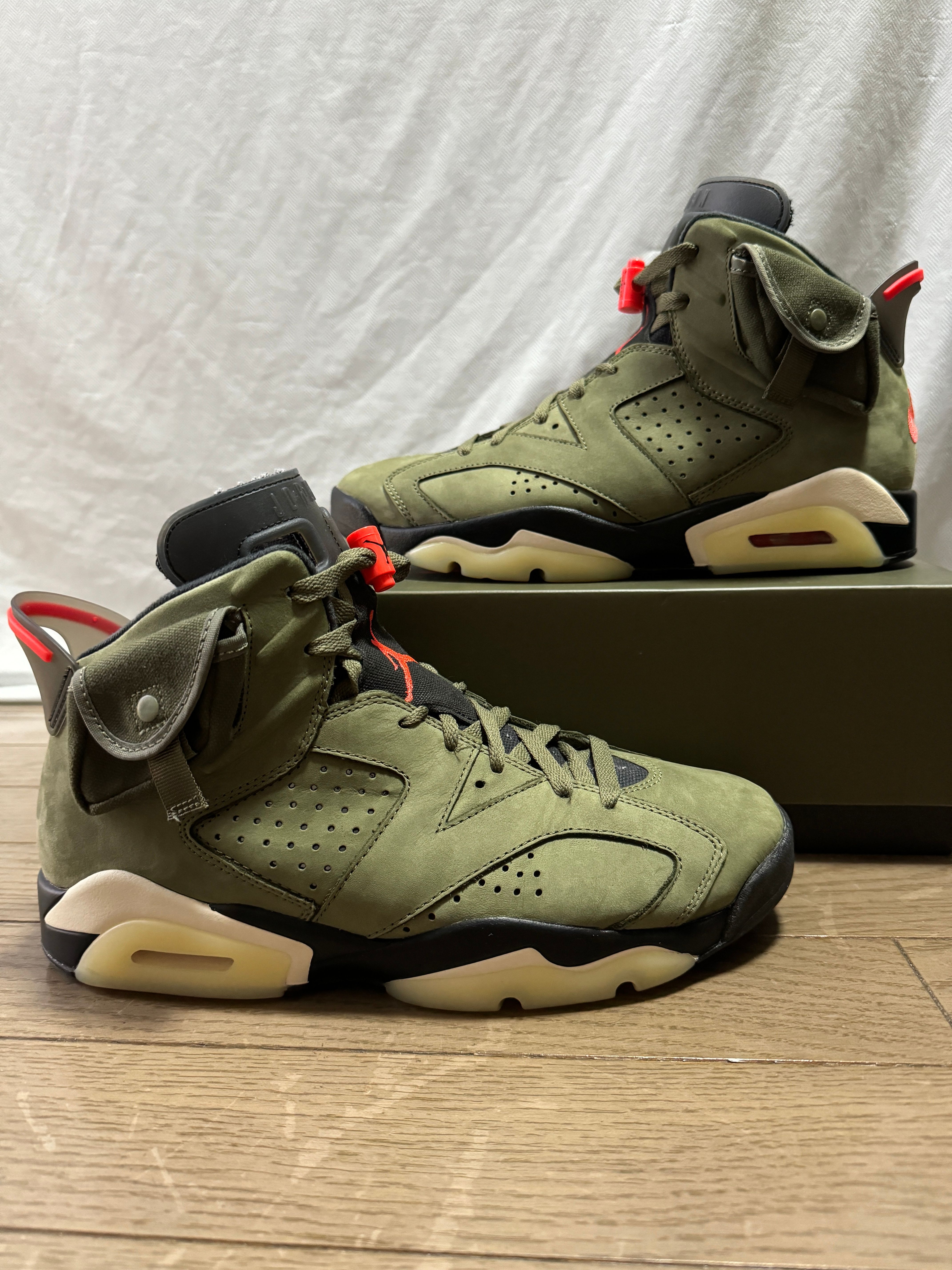 Travis Scott × Nike Air Jordan 6 Retro "Medium Olive"