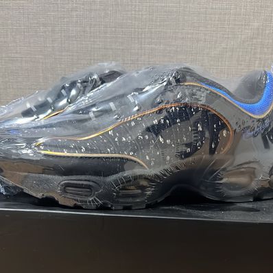 Supreme × Nike Air Max Tailwind 4 "Black"