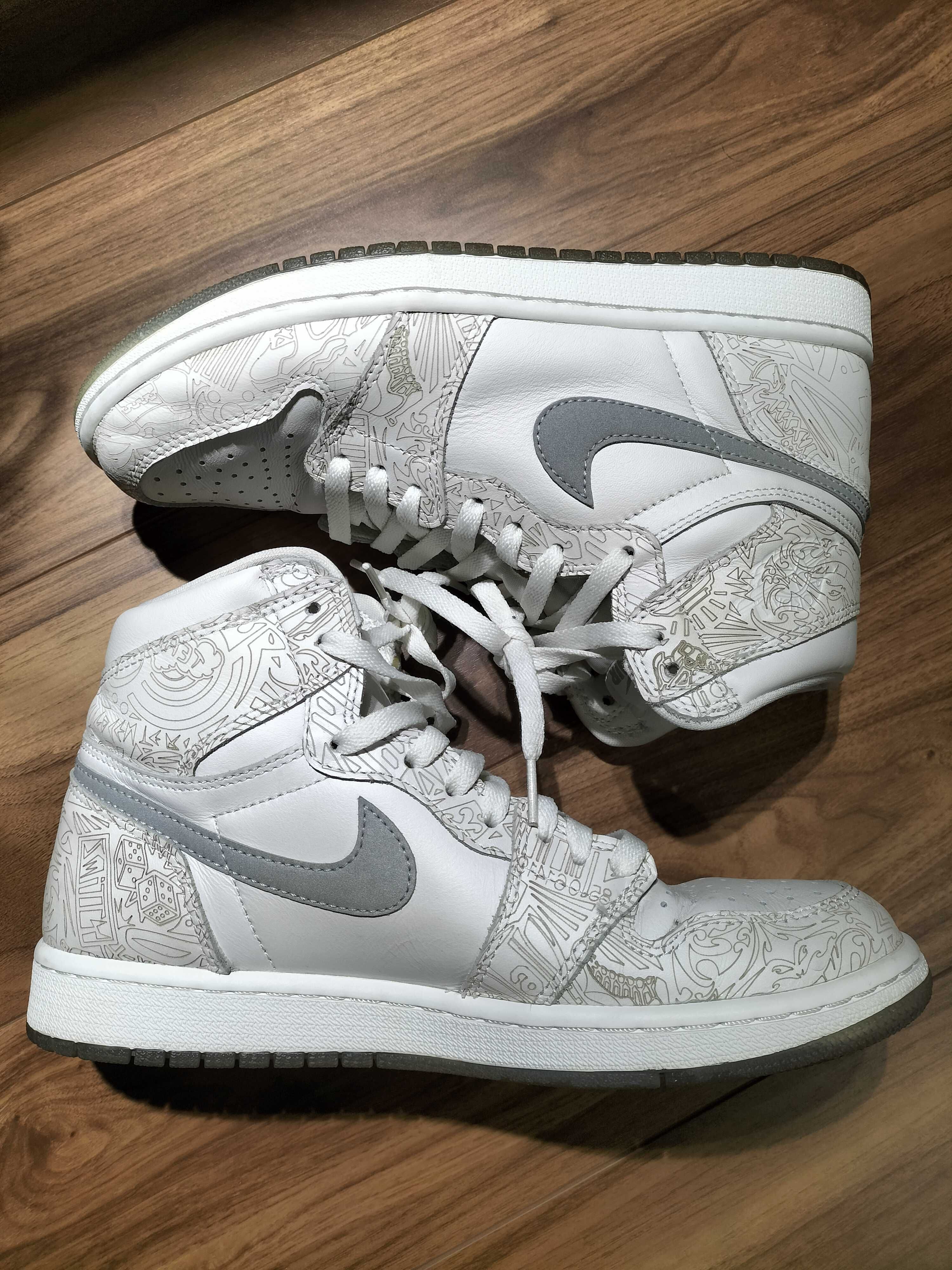 Nike Air Jordan 1 Retro High 30th Anniversary Laser 中古一覧 